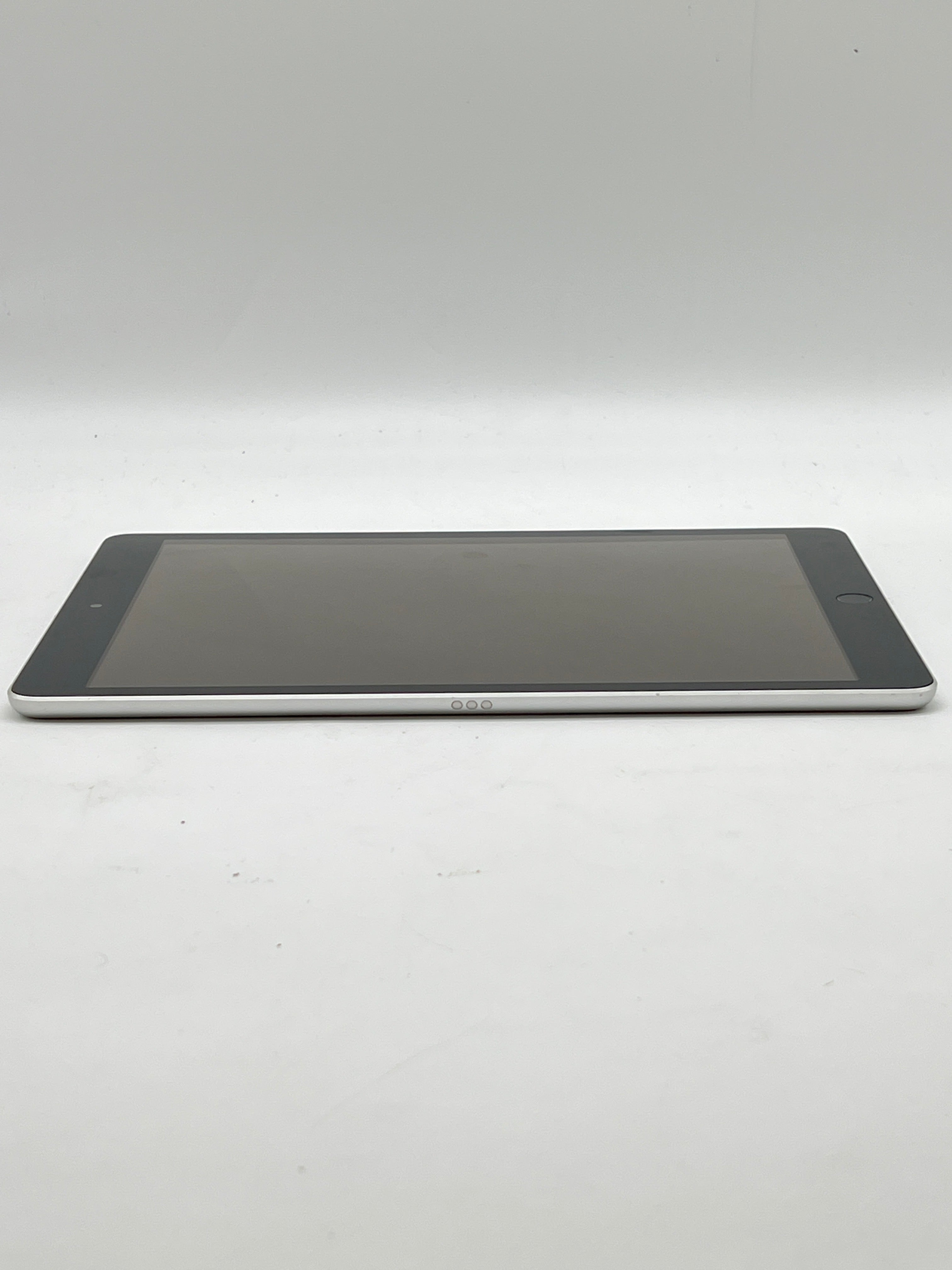 Apple iPad 9th Gen A2605 64 GB Gray Wi-Fi - Used