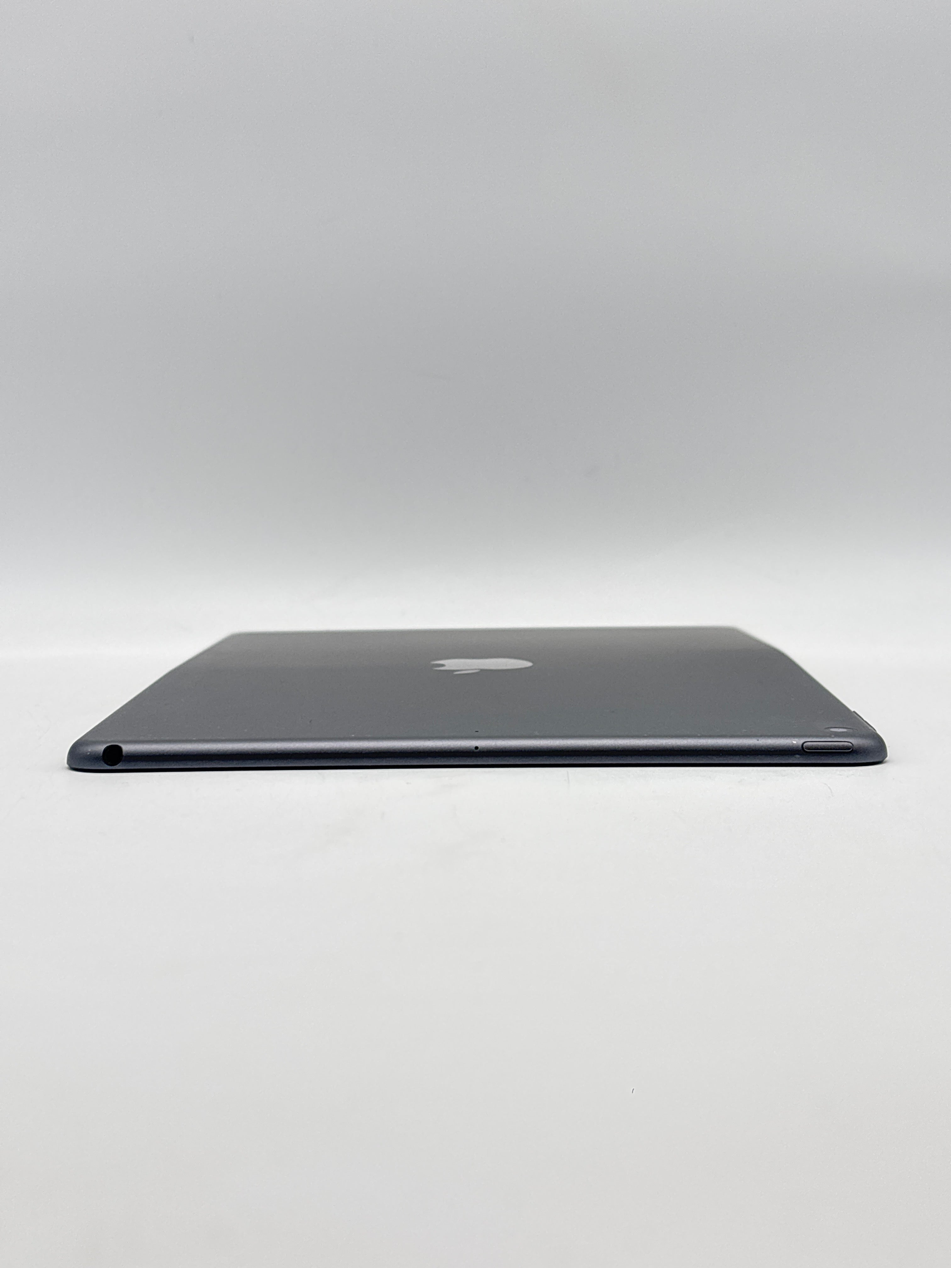 Apple iPad Air 3rd Gen 10.5 in A2152 64GB Space Gray Wi-Fi - For Parts (Read DESC)