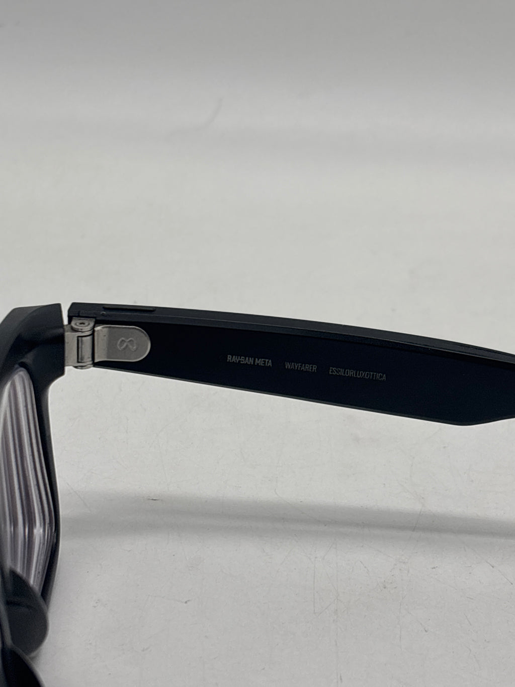 Ray-Ban Meta Wayfarer RW4008 Smart Glasses w/ Camera Black - Used