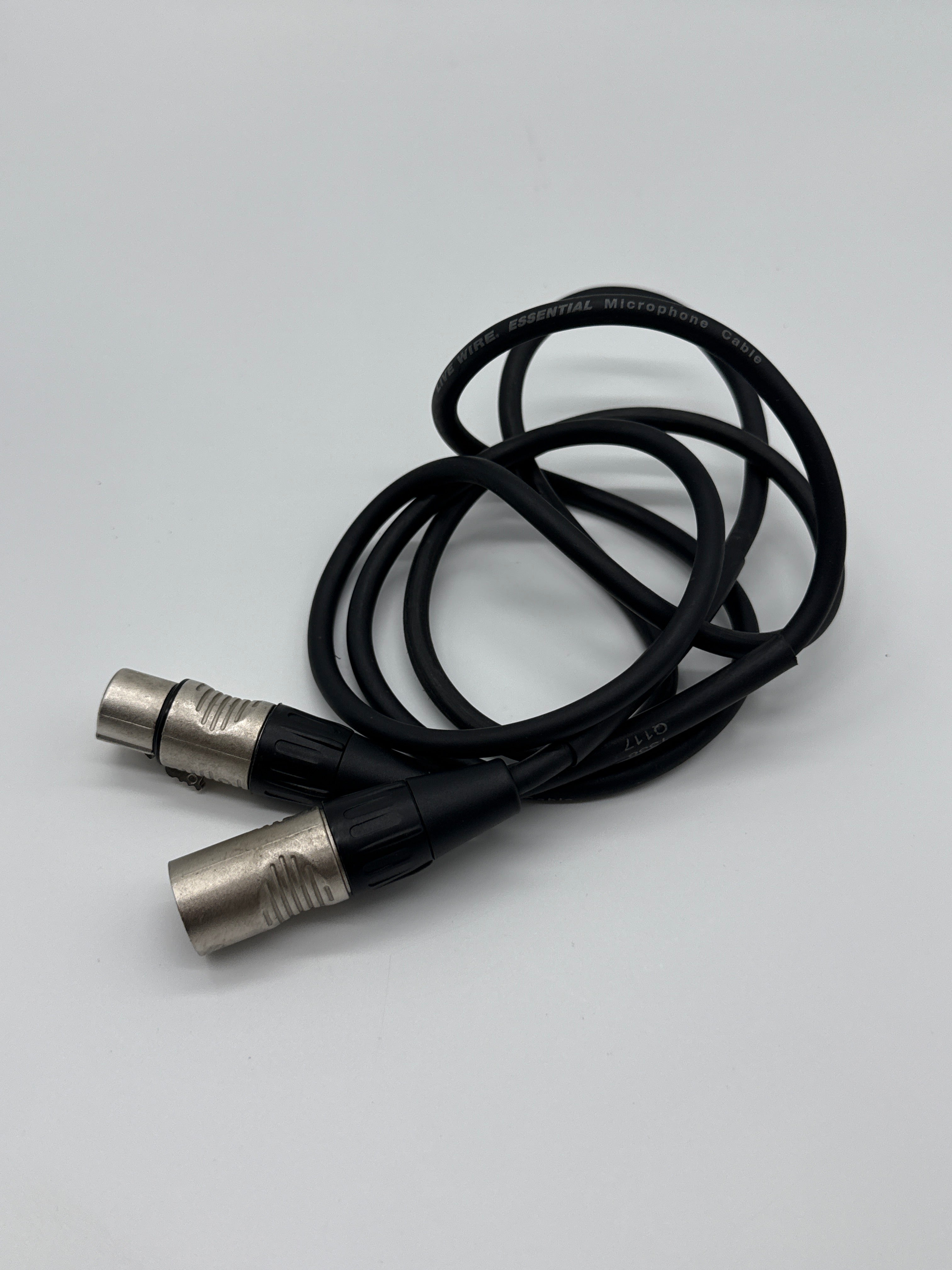 Shure M58 Dynamic Microphone with BLX4R H10 Wireless Receiver Black