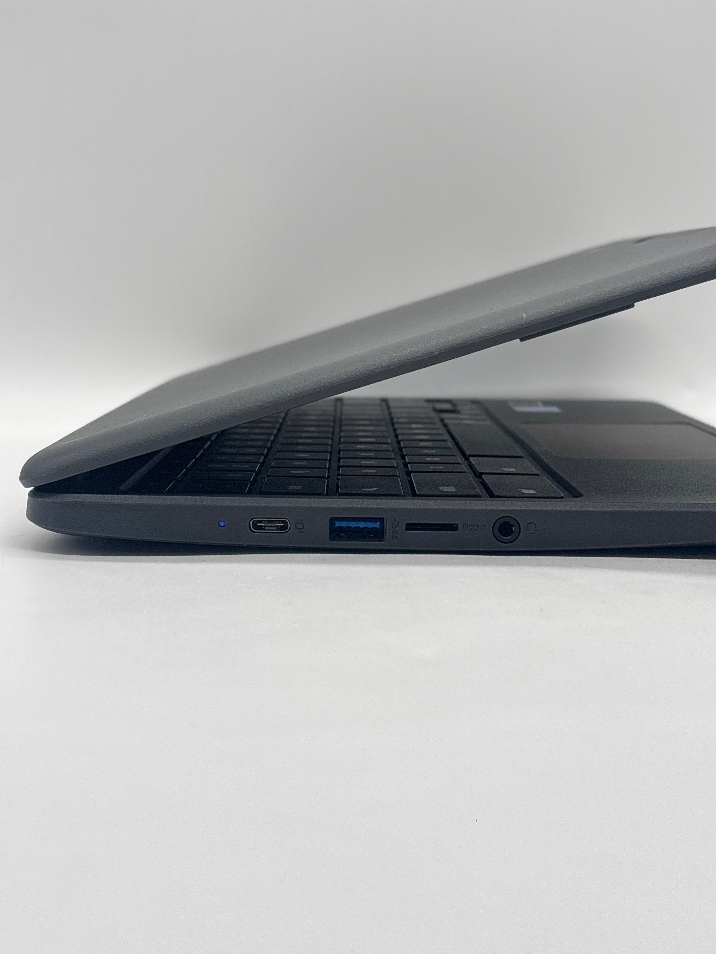 CTL Nl71CT Laptop Pentium N4020 4GB RAM 32GB