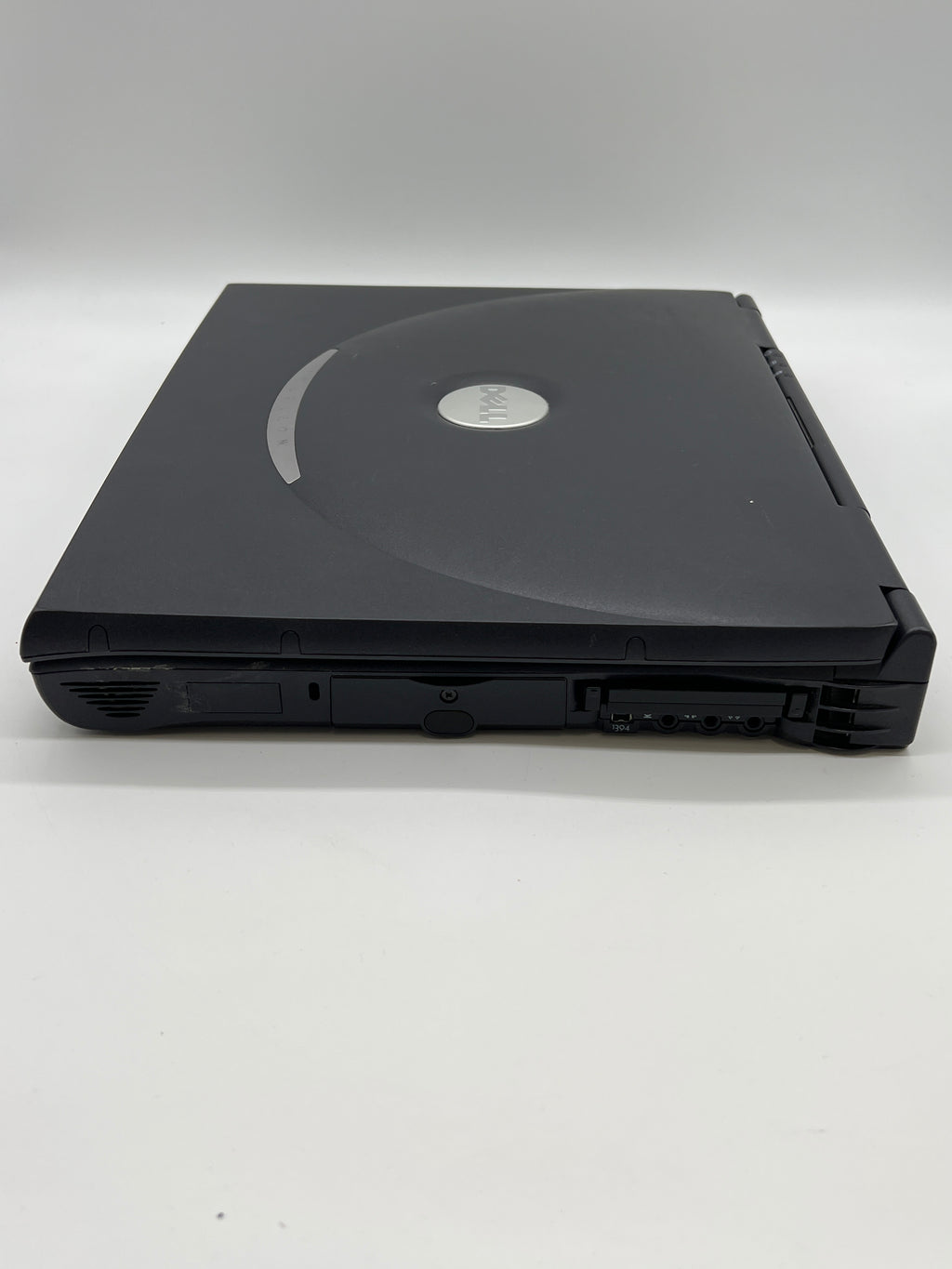 Dell Inspiron 8200 Laptop Black Intel Pentium 4M For Parts