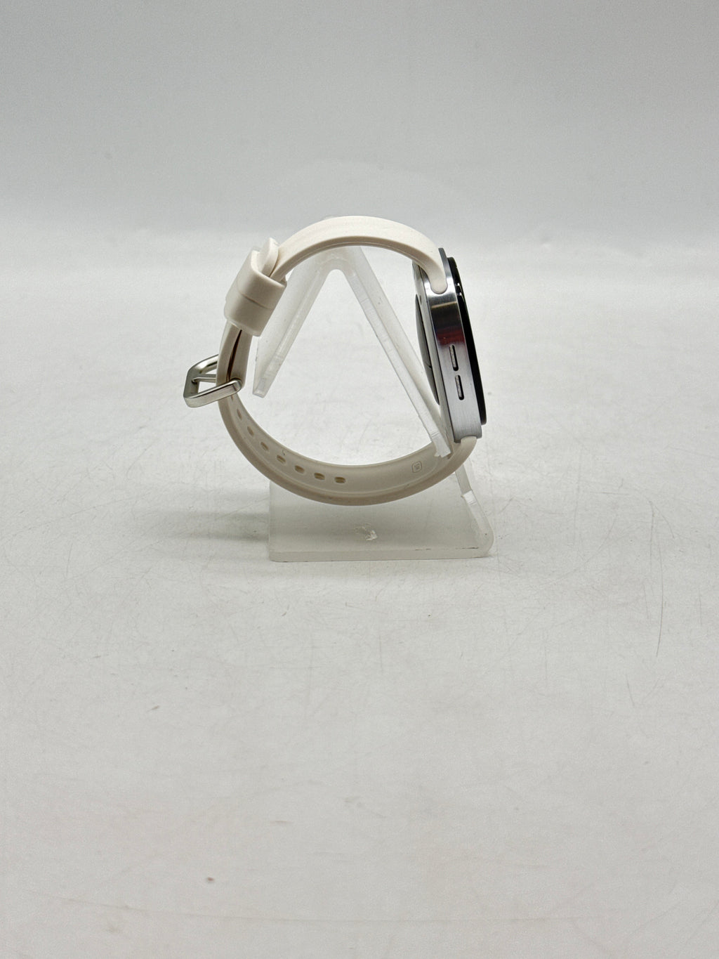 Samsung Galaxy Watch8 SM-L325U 40MM LTE - Cracked Screen
