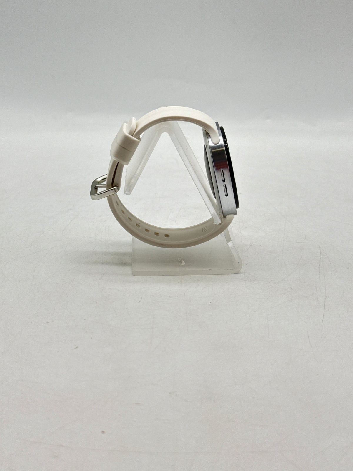 Samsung Galaxy Watch8 SM-L325U 40MM LTE - Cracked Screen