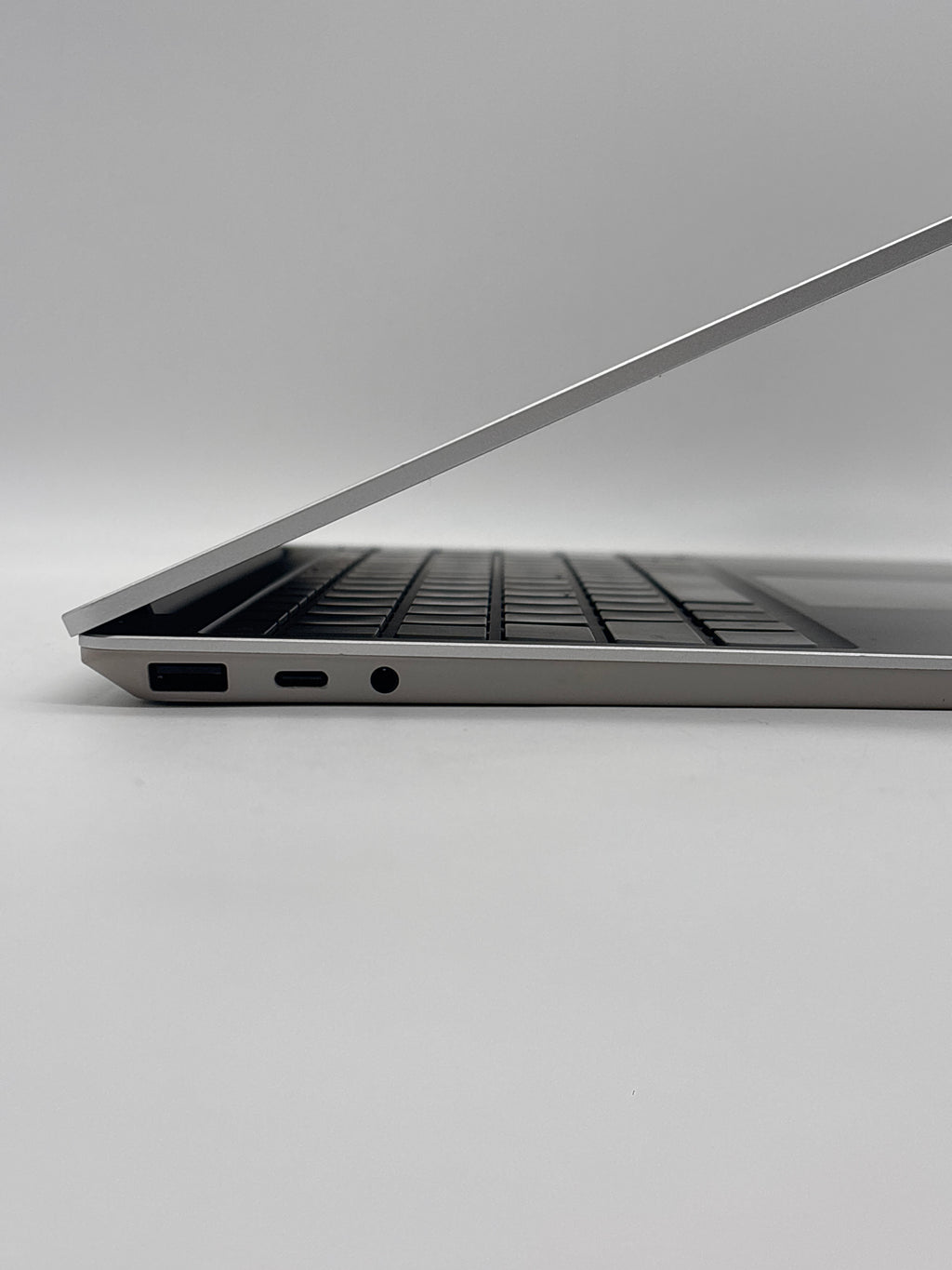 Microsoft Surface Laptop Go 3 2013 i5-1235U 8GB RAM 256GB SSD