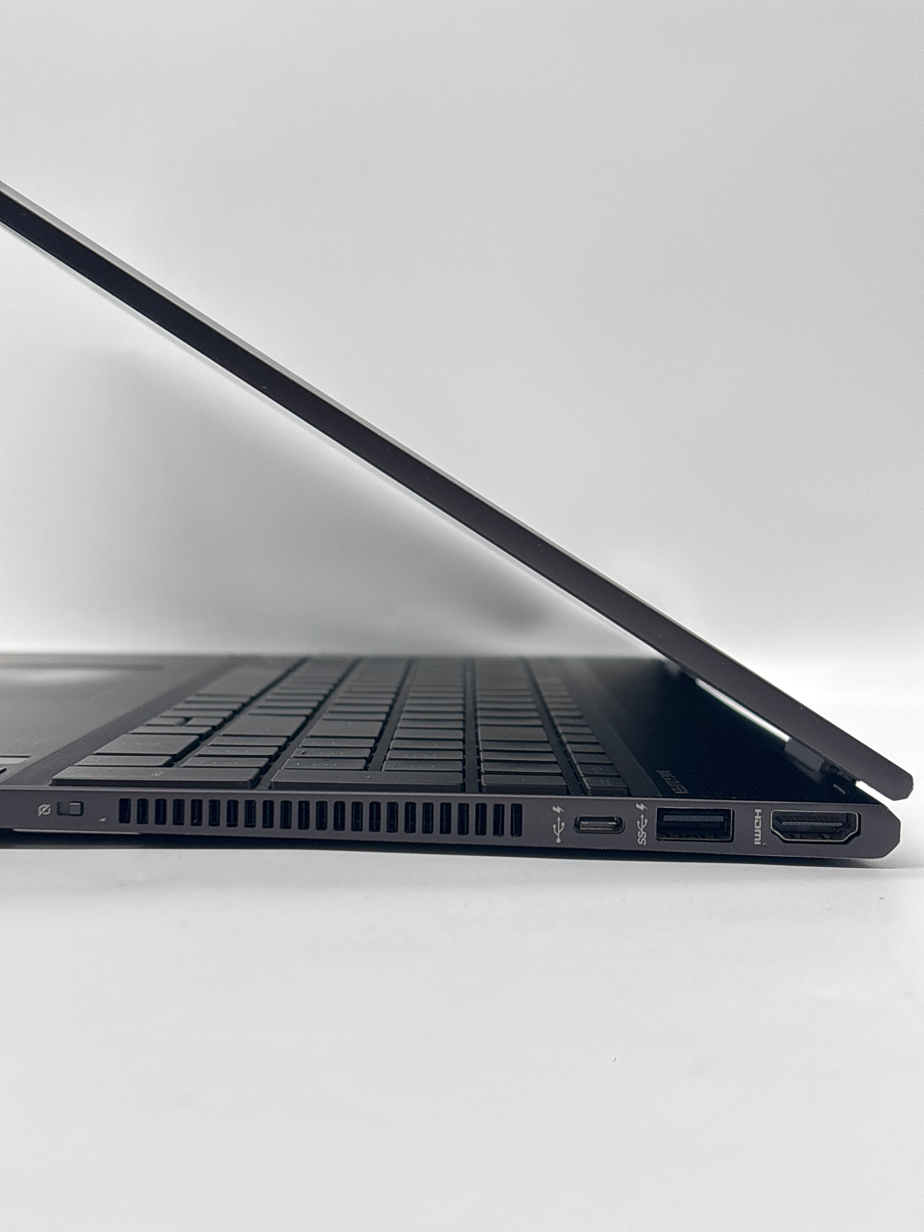 HP ENVY x360 15-ds1083cl AMD Ryzen 7 4700U 8GB RAM 512GB SSD