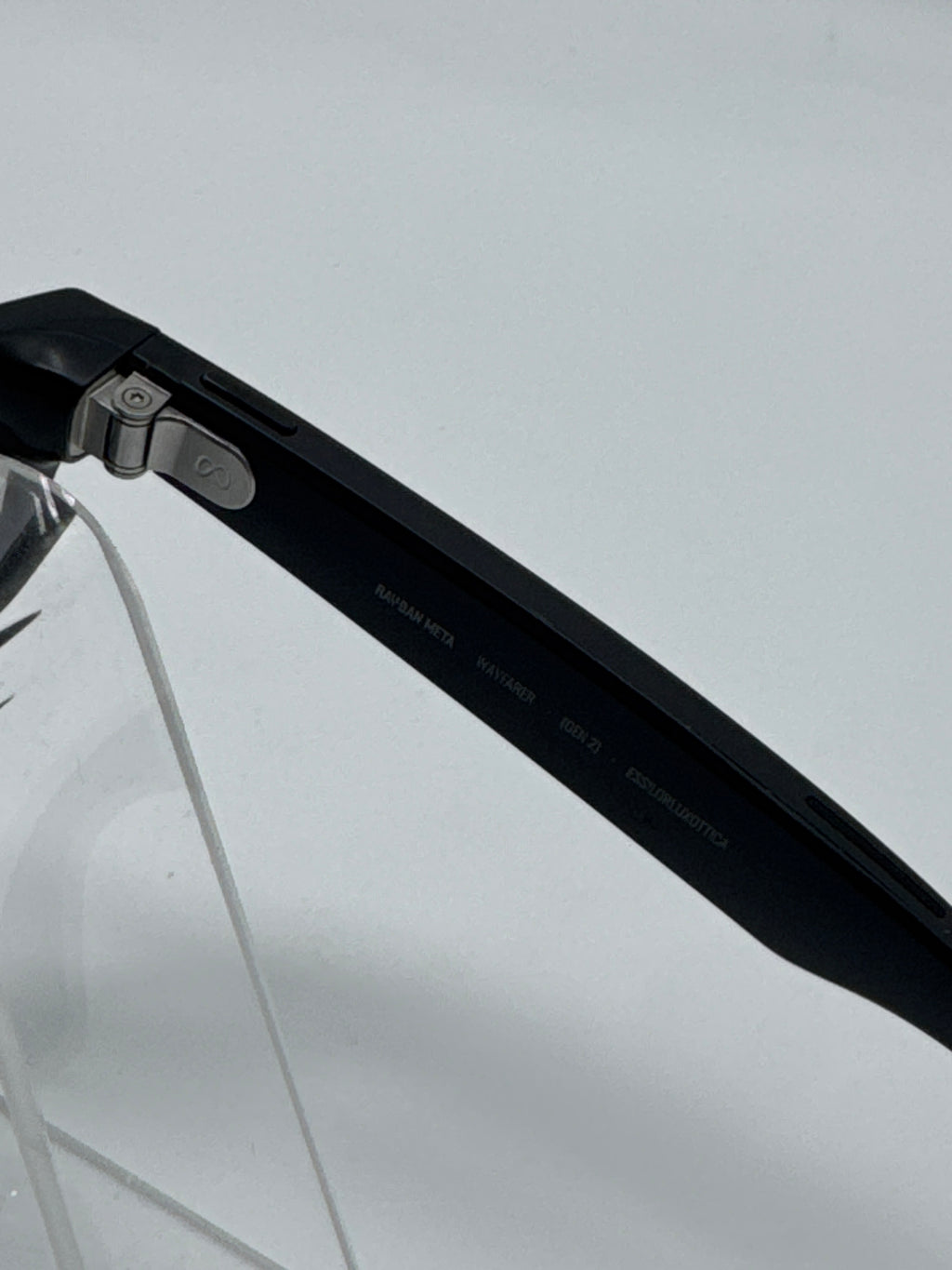 Meta Ray-Ban Wayfarer Smart Glasses Gen 2 RW4012 32GB Black - Used