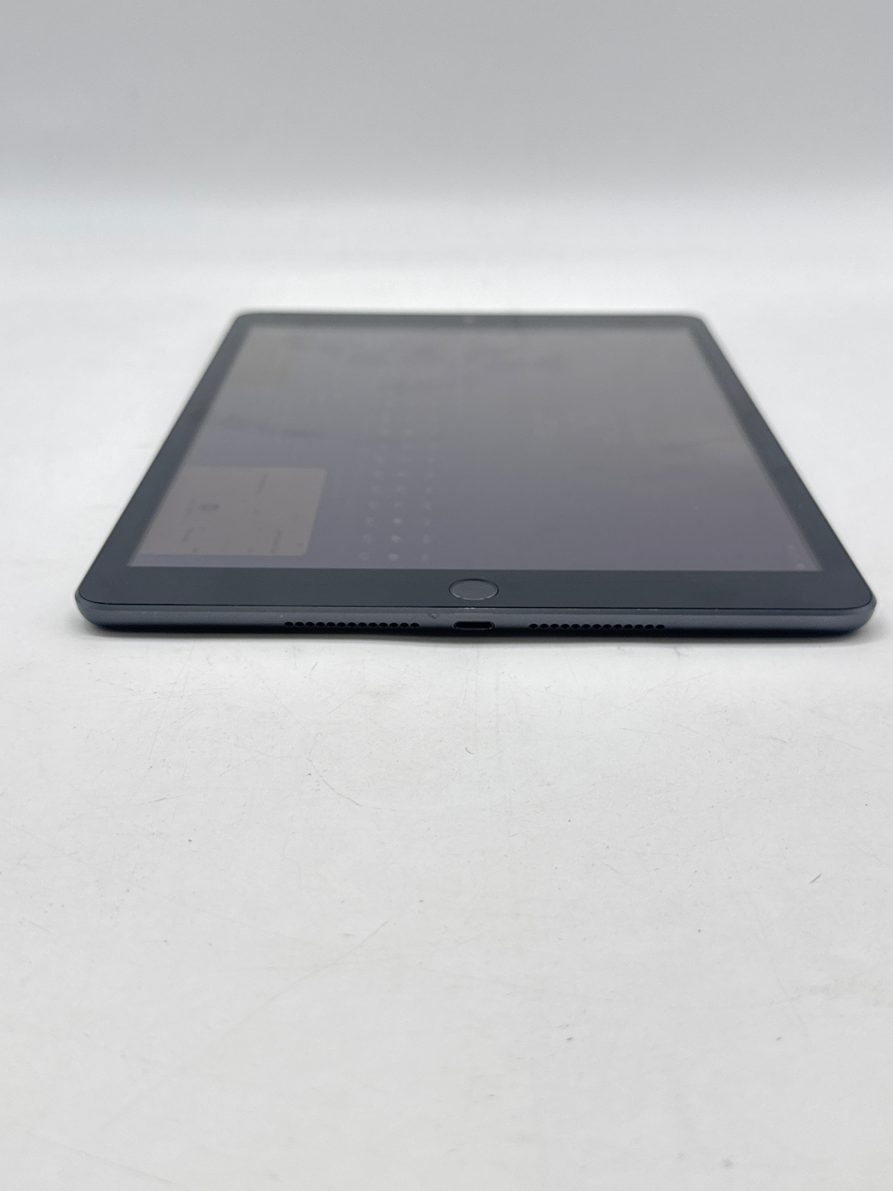 Apple iPad 9th Gen A2602 64GB Wi-Fi Tablet - Used