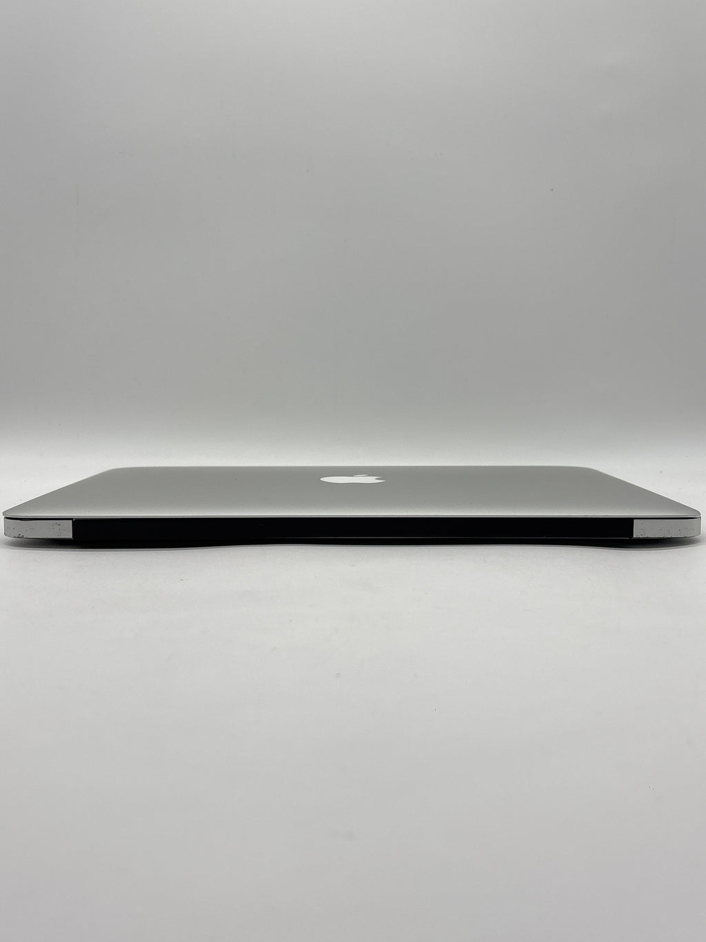Apple MacBook Air A1466 i5 8GB RAM 256GB SSD