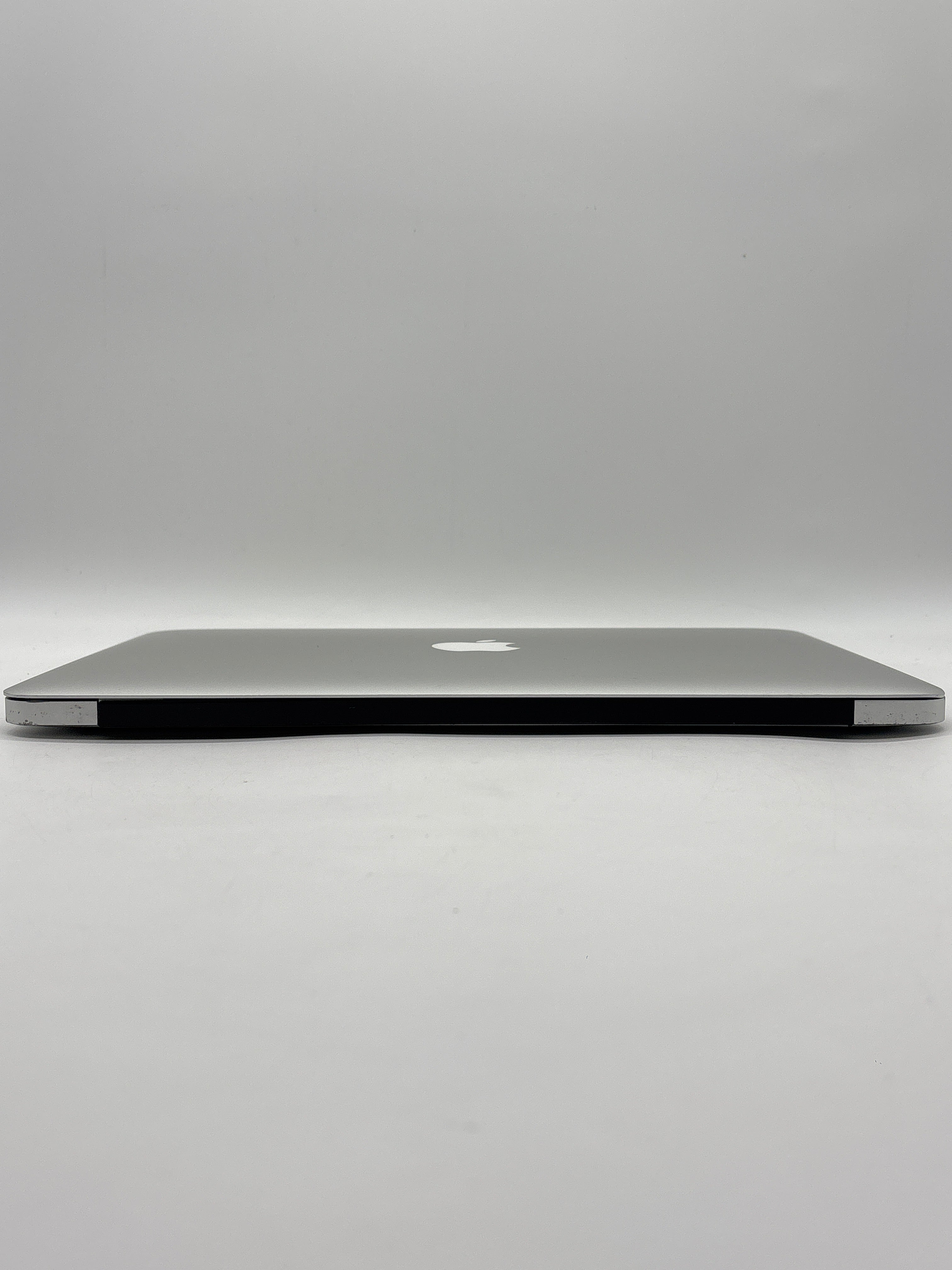 Apple MacBook Air A1466 i5 8GB RAM 256GB SSD