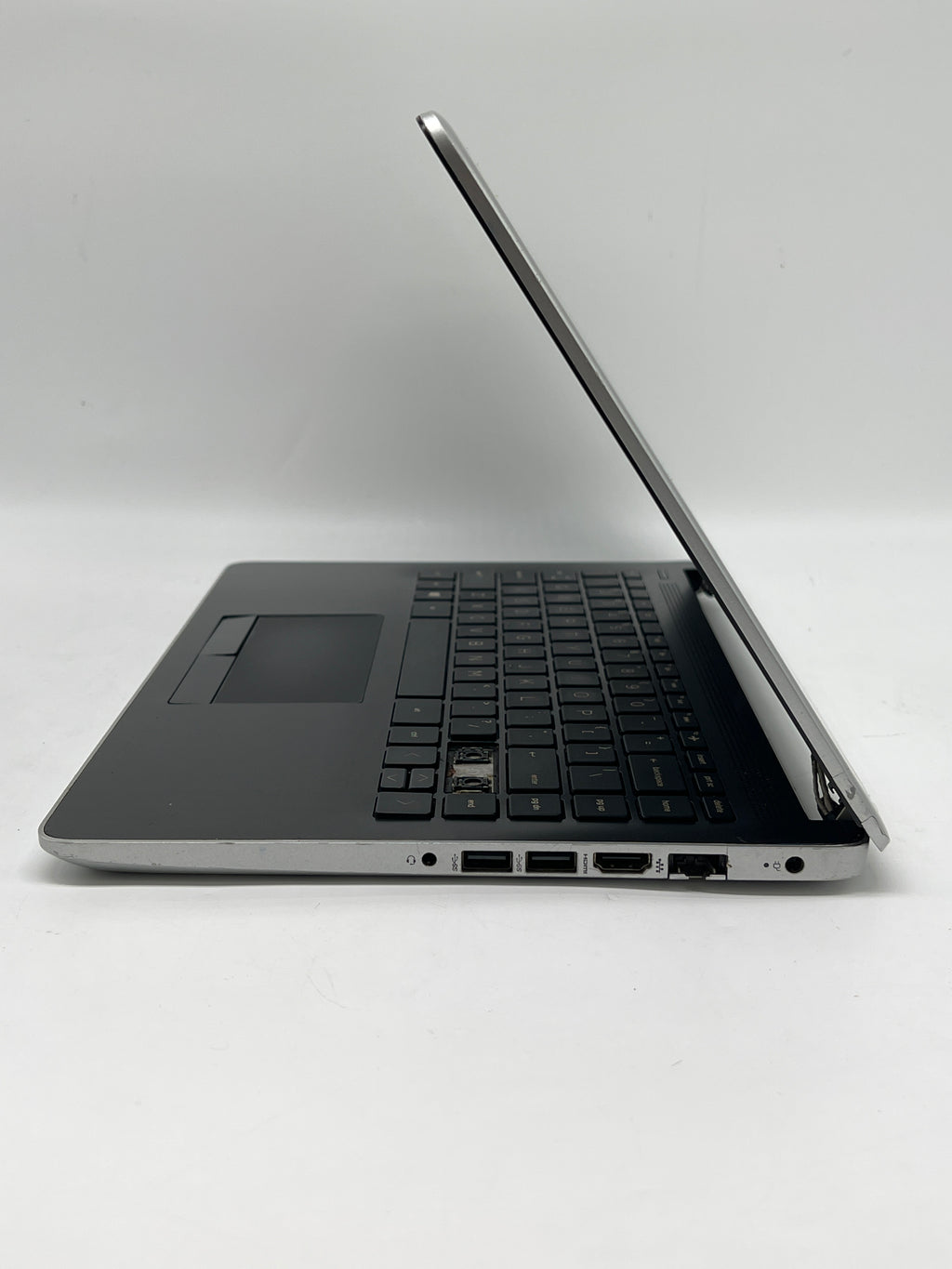 HP 14-cf0052od Core i3-8130U 8GB RAM 128GB SSD - For Parts (Read)