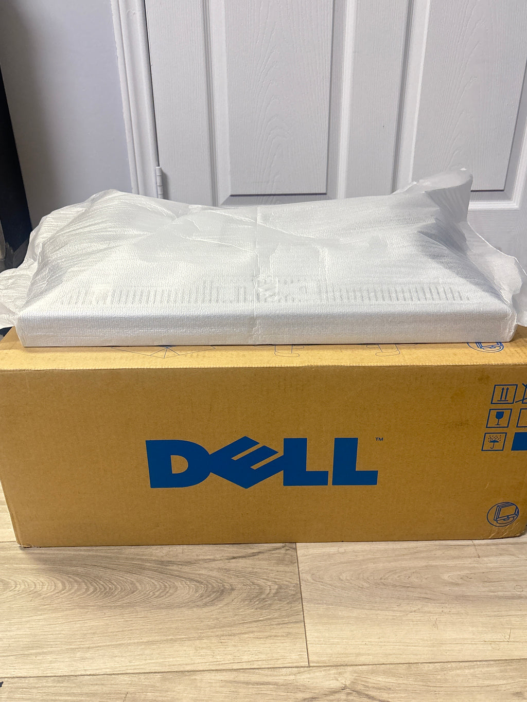 Dell UltraSharp 2407WFP 24" Widescreen LCD Monitor - New Open Box