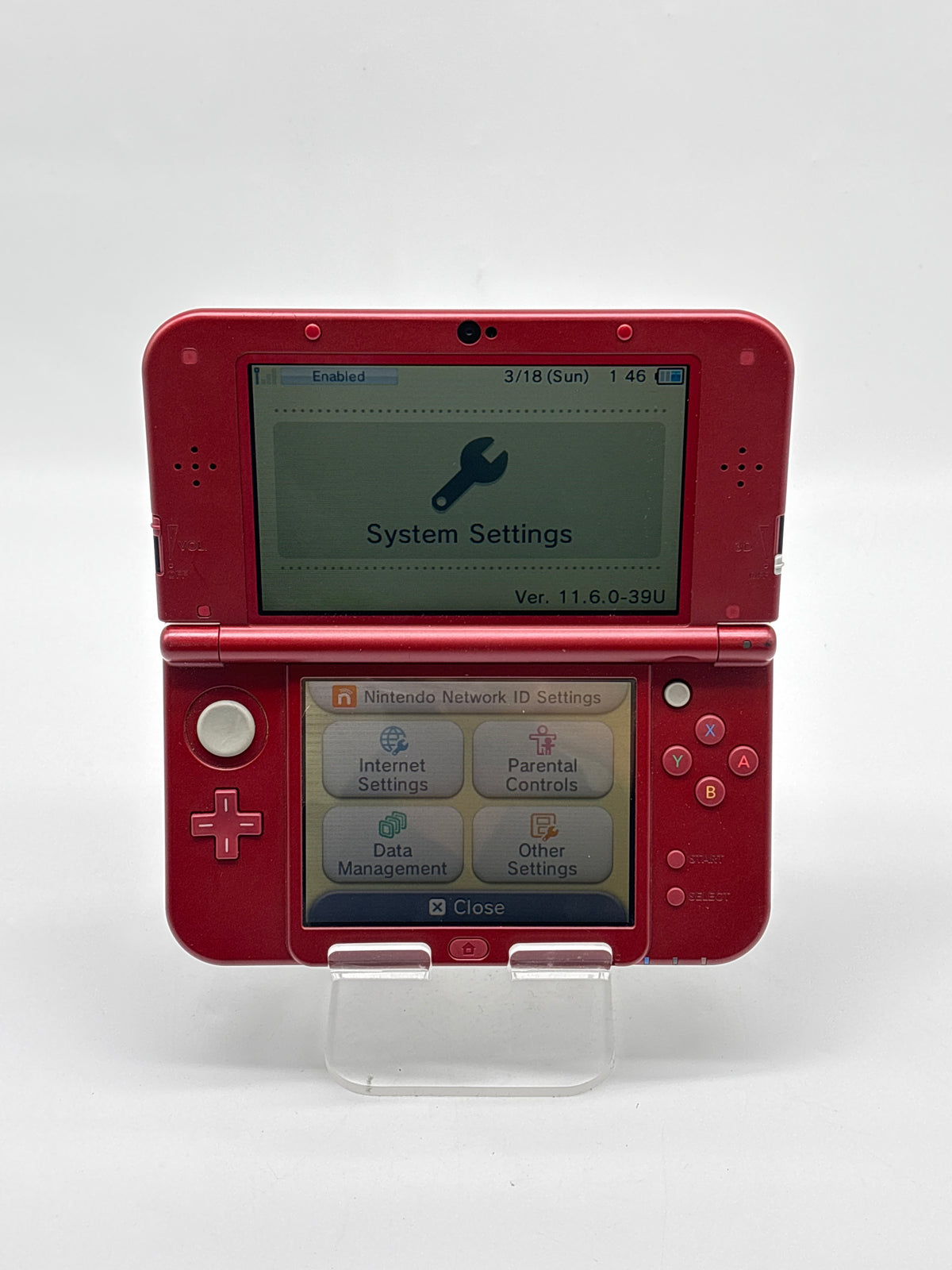 Nintendo New 3DS XL Handheld Console Red-001 Red - Used
