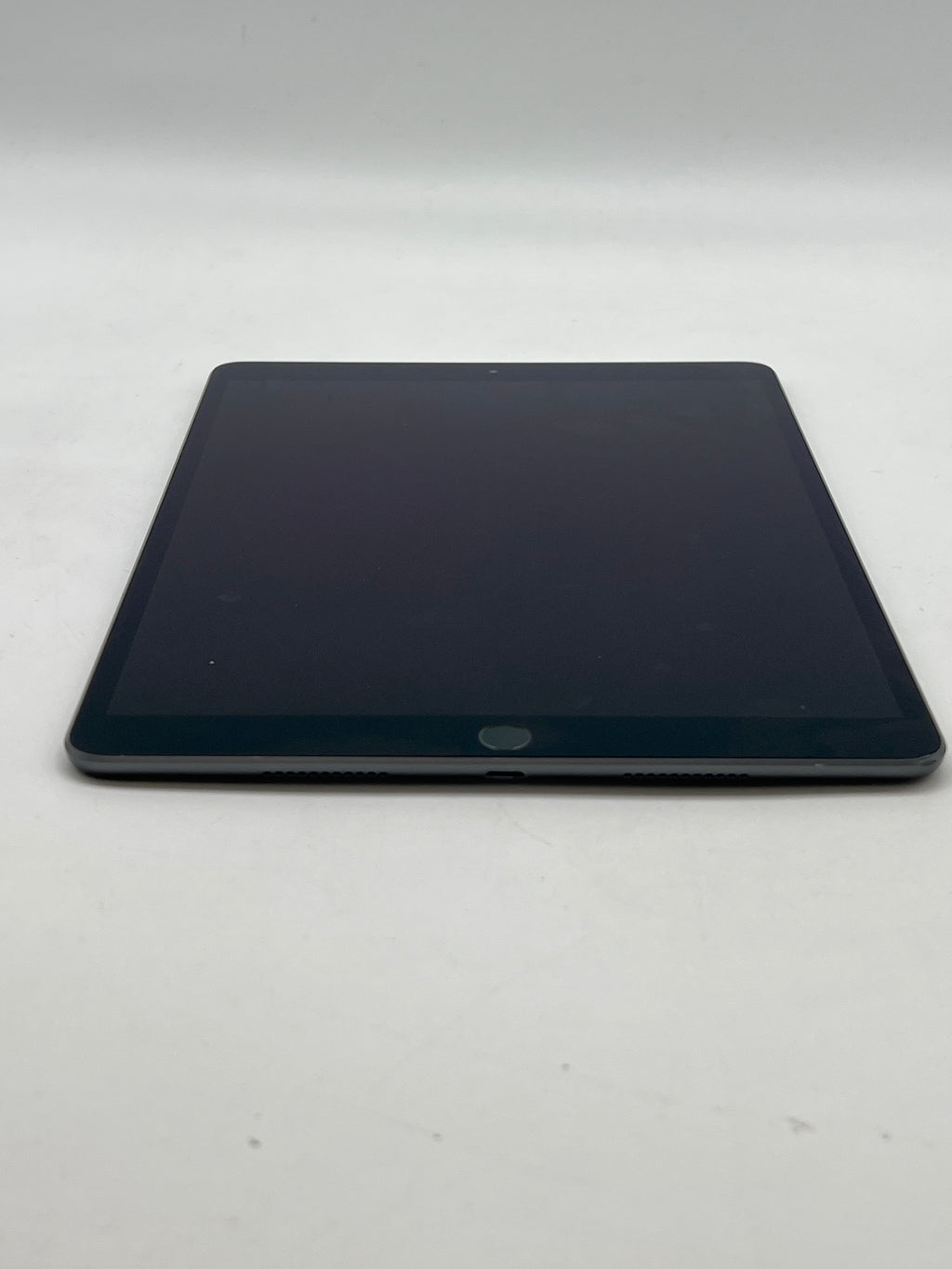 Apple iPad Air 3rd Gen A2152 64GB Wi-Fi Space Gray - Used