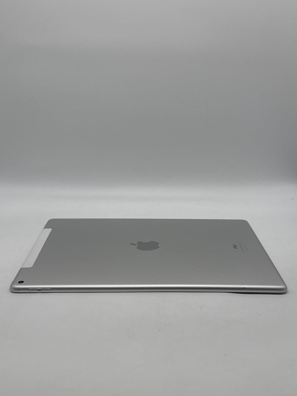 Apple iPad Pro 12.9" 1st Gen A9X 4GB RAM 128GB Wi-Fi Cellular Unlocked - Used