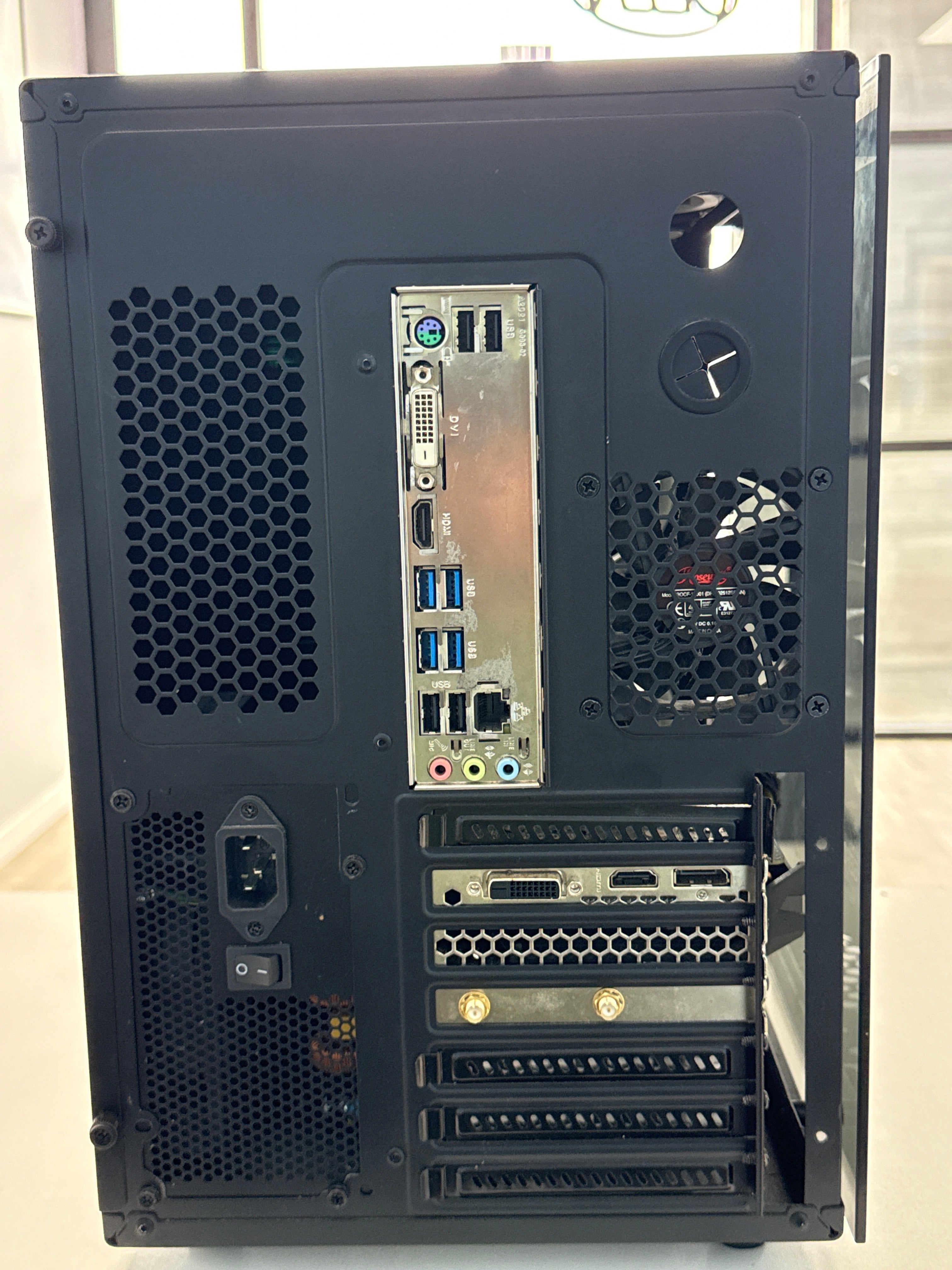 Gaming PC Ryzen 5 2600 16GB RAM 512GB SSD GTX 1660 Super - Used