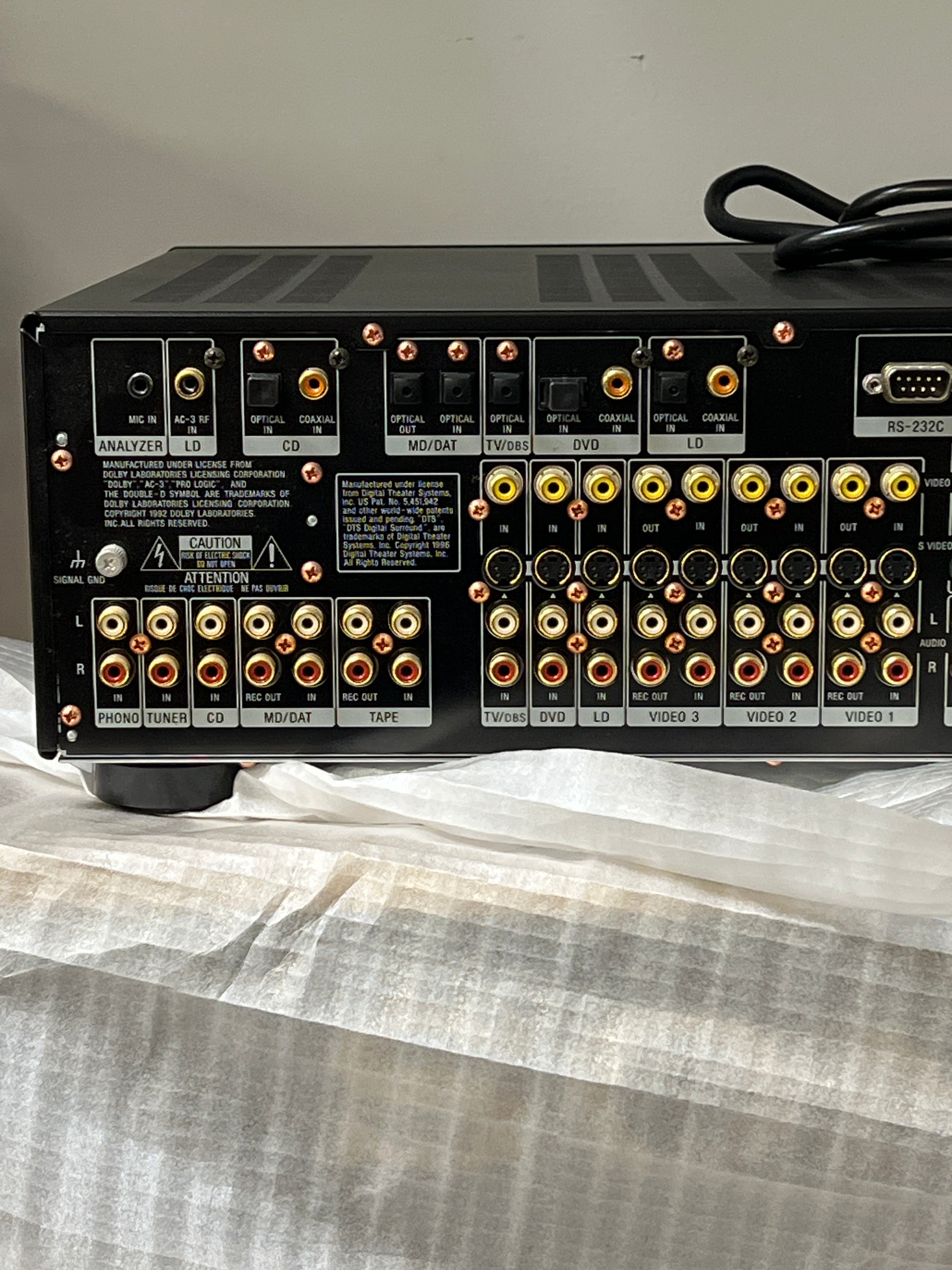 Sony TA-E9000ES Multi Channel Amplifier Digital Processor - Corner damage