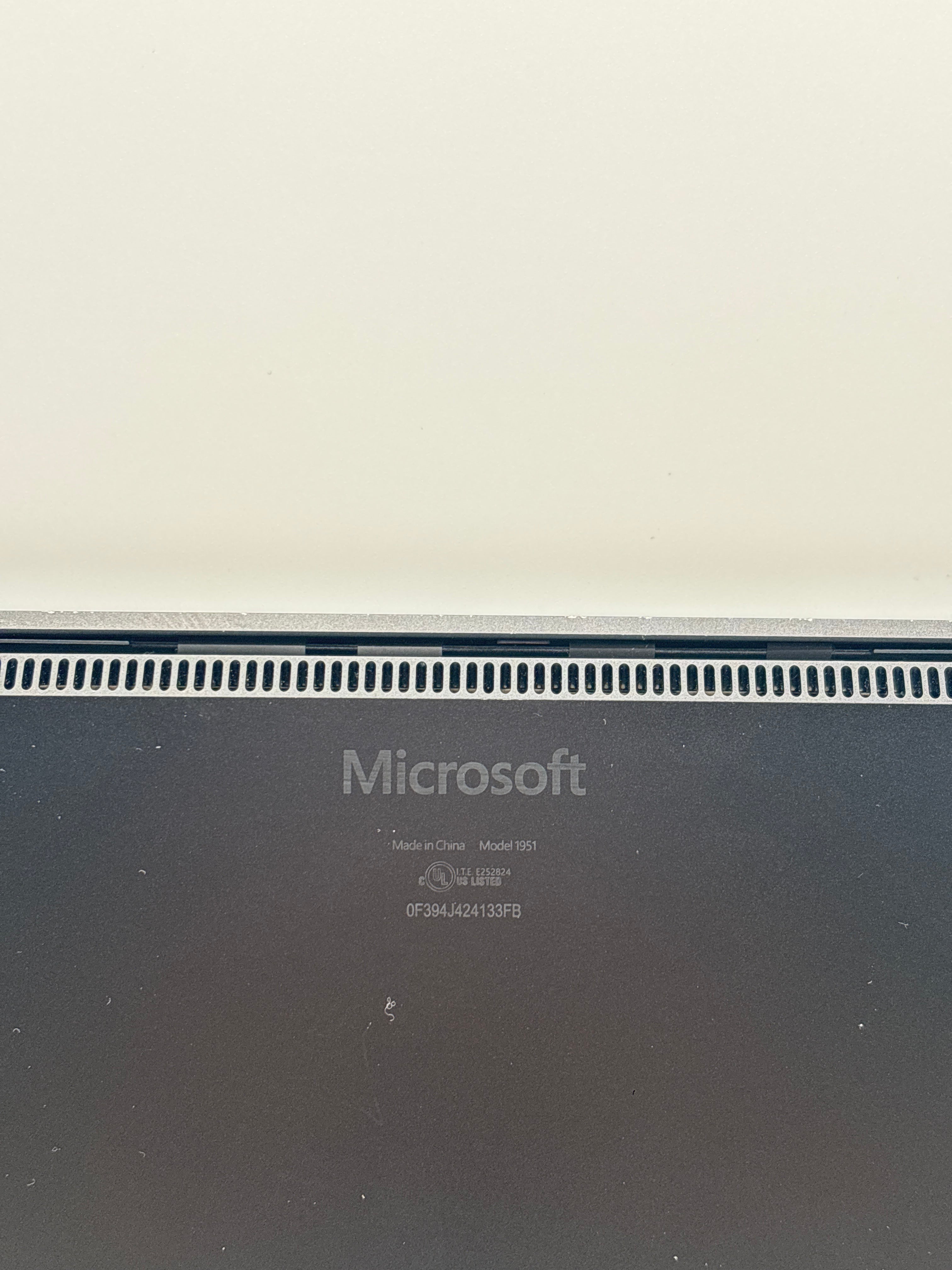 Microsoft Surface Laptop 5 1951 i5-1245U 16GB RAM 256GB SSD