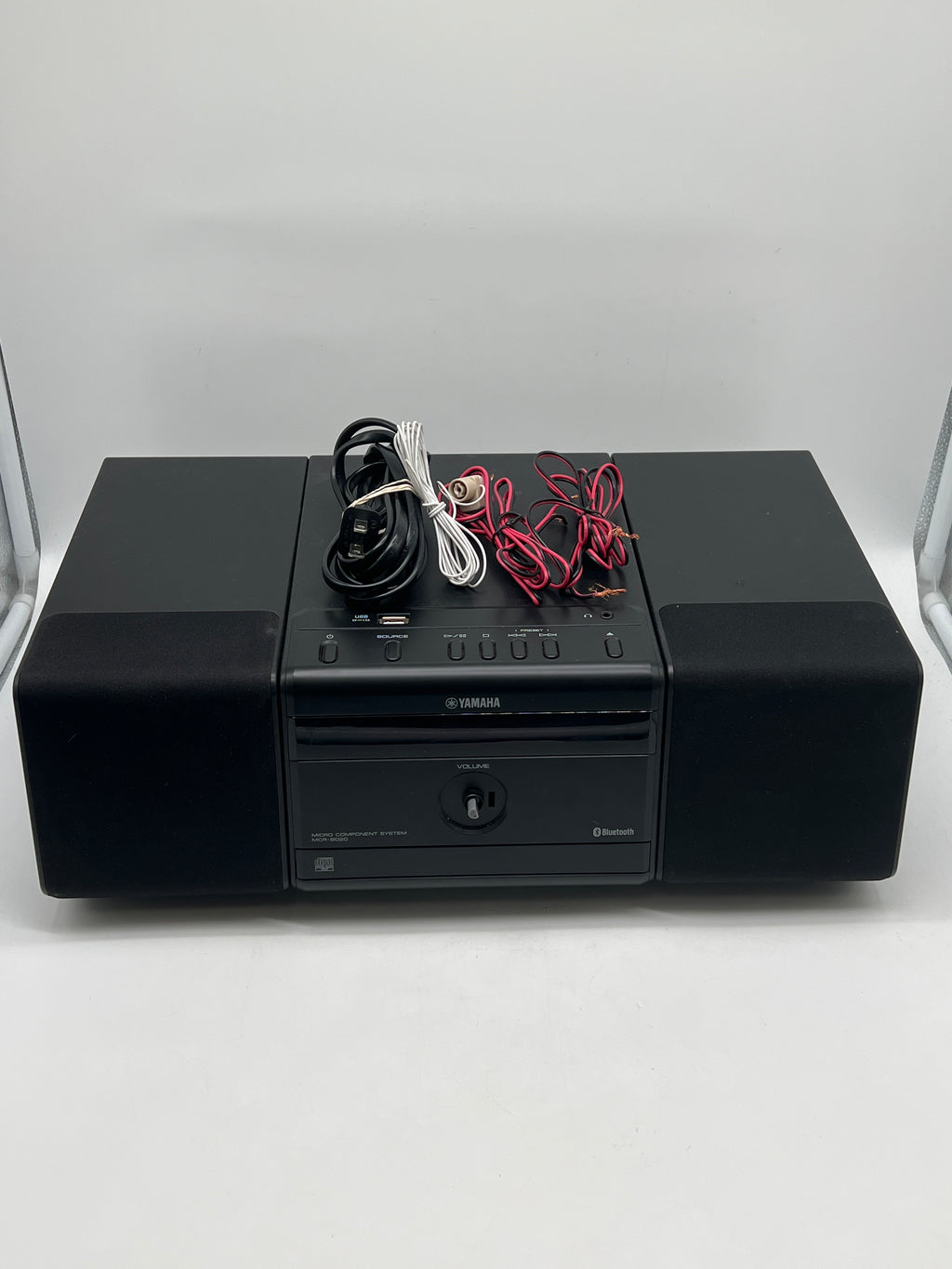 Yamaha MCR-B020 Bluetooth AM/FM CD USB - For Parts (Missing Volume Knob)