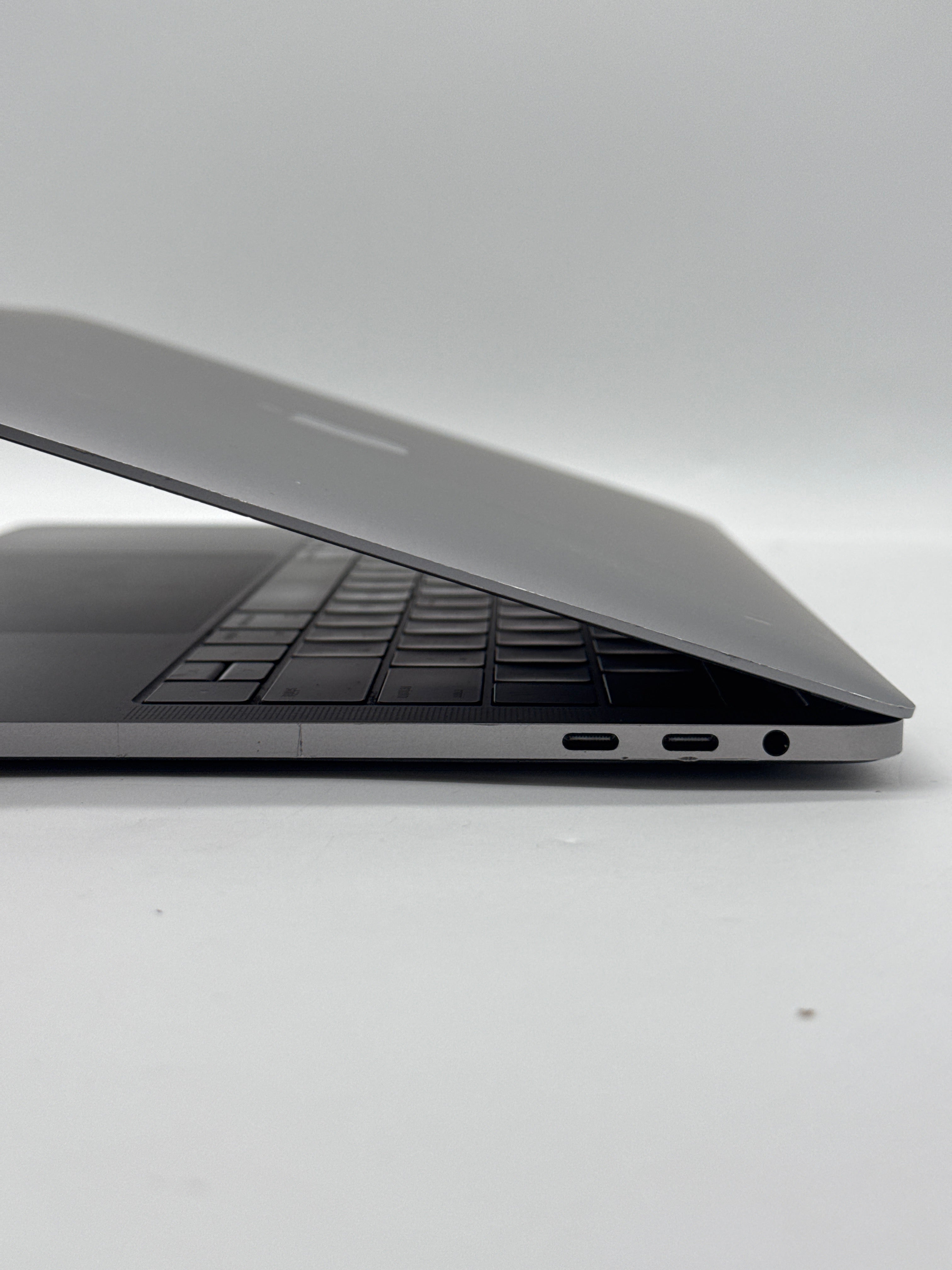 Apple MacBook Pro 13" A1706 i7 16GB RAM 256GB SSD - Service Battery