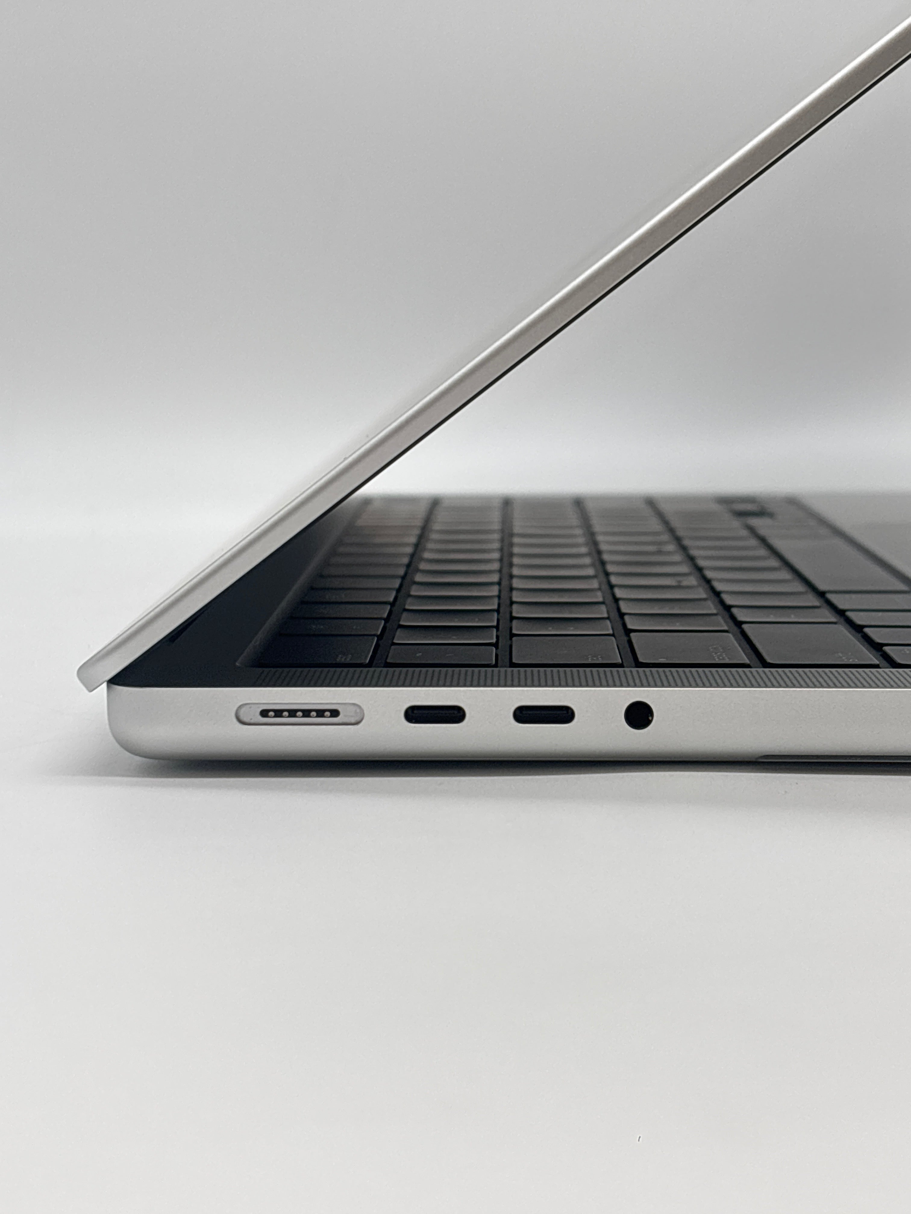 Apple MacBook Pro 14" M4 Max A3185 2024 64GB RAM 2TB SSD Silver with Box