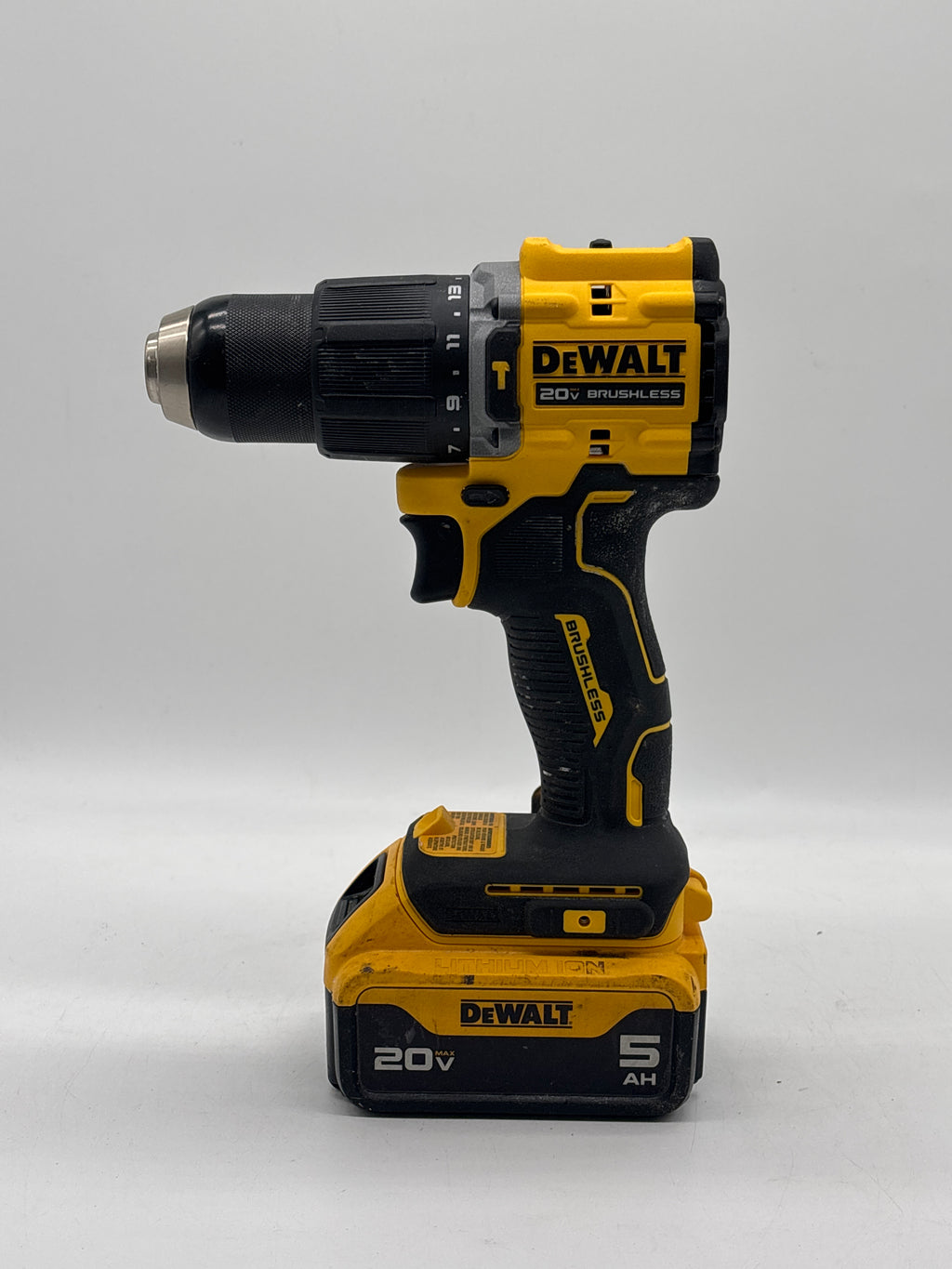DeWalt DCD799 20V Cordless Hammer Drill Driver Battery and Charger Used