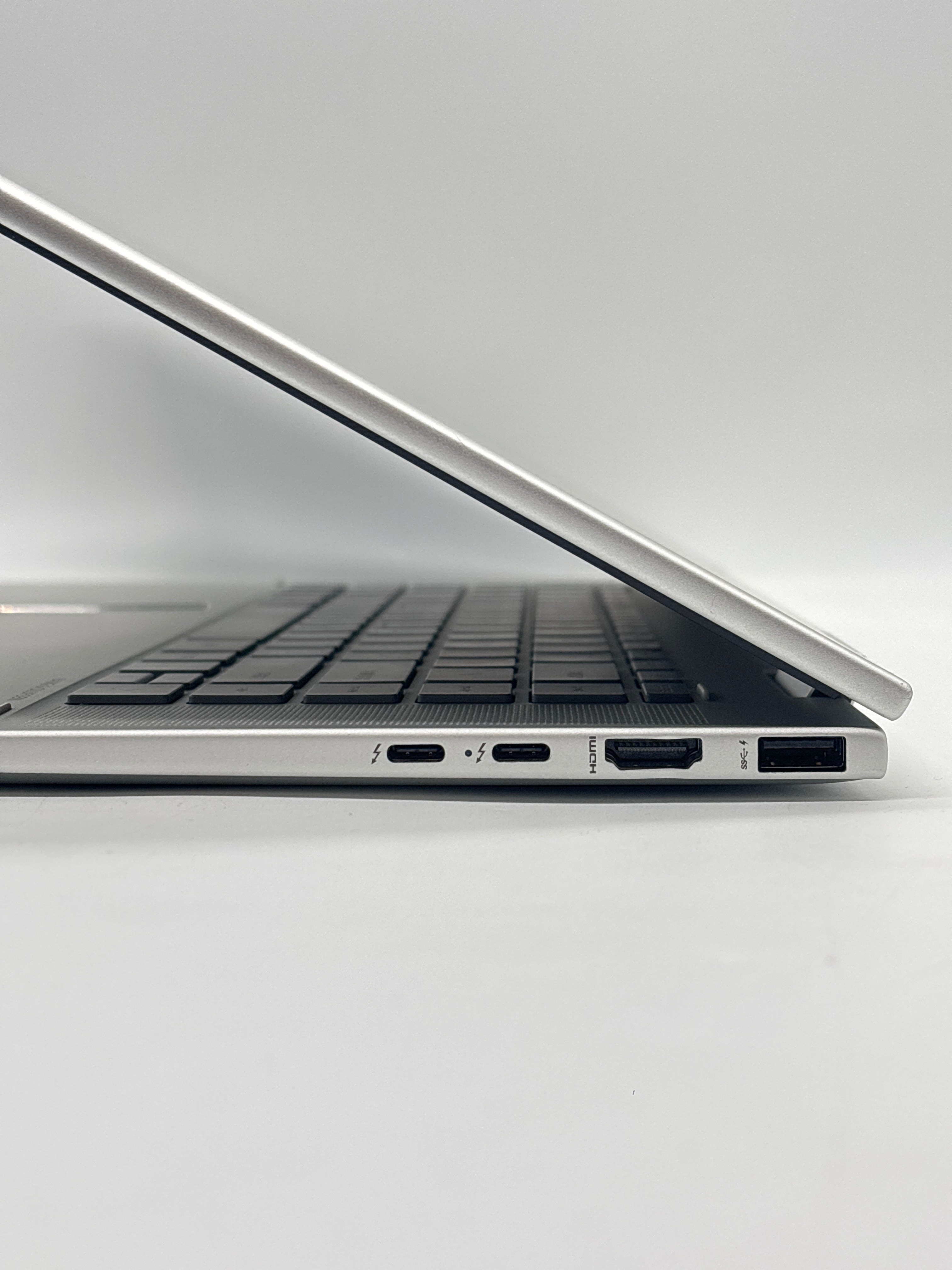 HP Envy x360 15-fe0097nr i7-1355U 16GB RAM 1TB SSD
