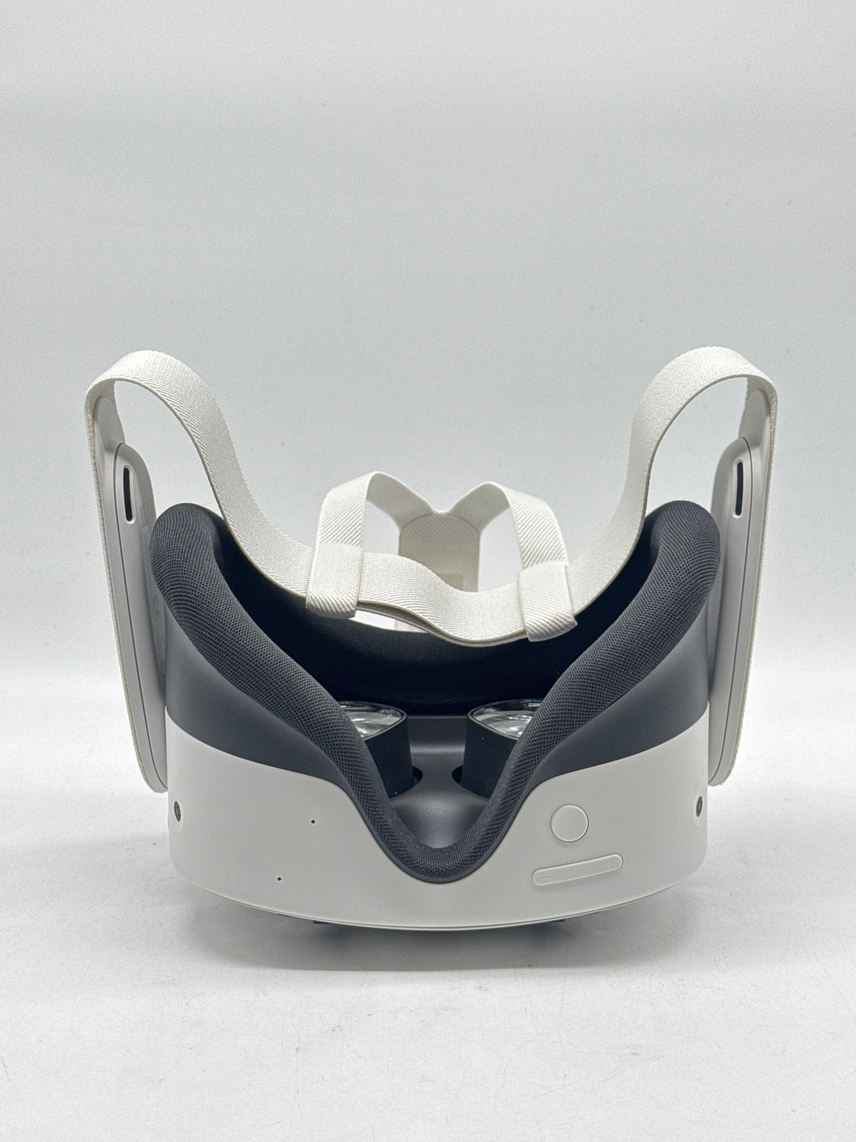 Meta Quest 3S 128GB Standalone All-in-One VR Headset White - Used