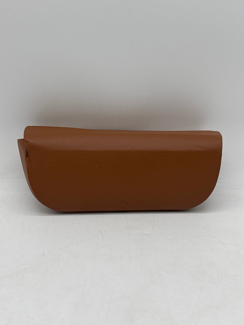 Ray-Ban Meta Wayfarer Charging Case Brown 1AT2414A00 - Dent on Corner