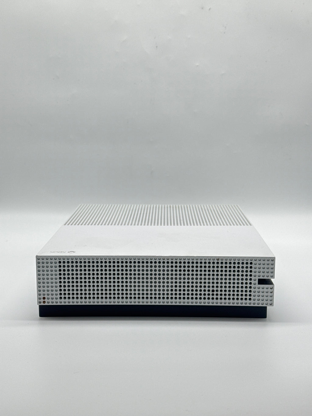 Microsoft Xbox One S 1681 White Video Game System Used