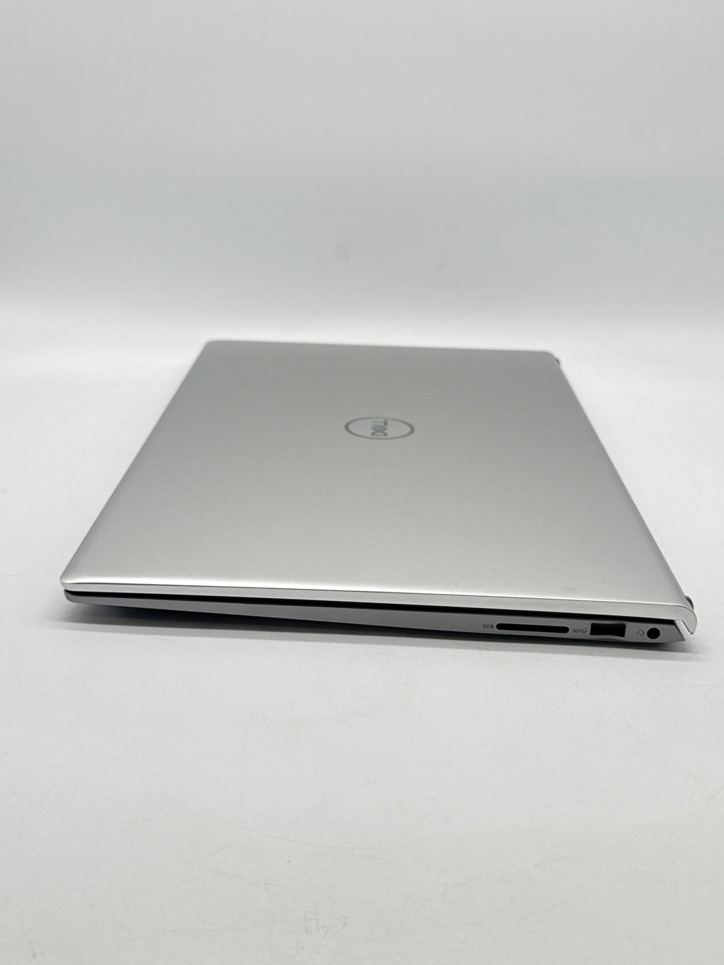Dell Inspiron 5515 15.6" FHD AMD Ryzen 7 5700U 16GB RAM 512GB SSD Gray Used