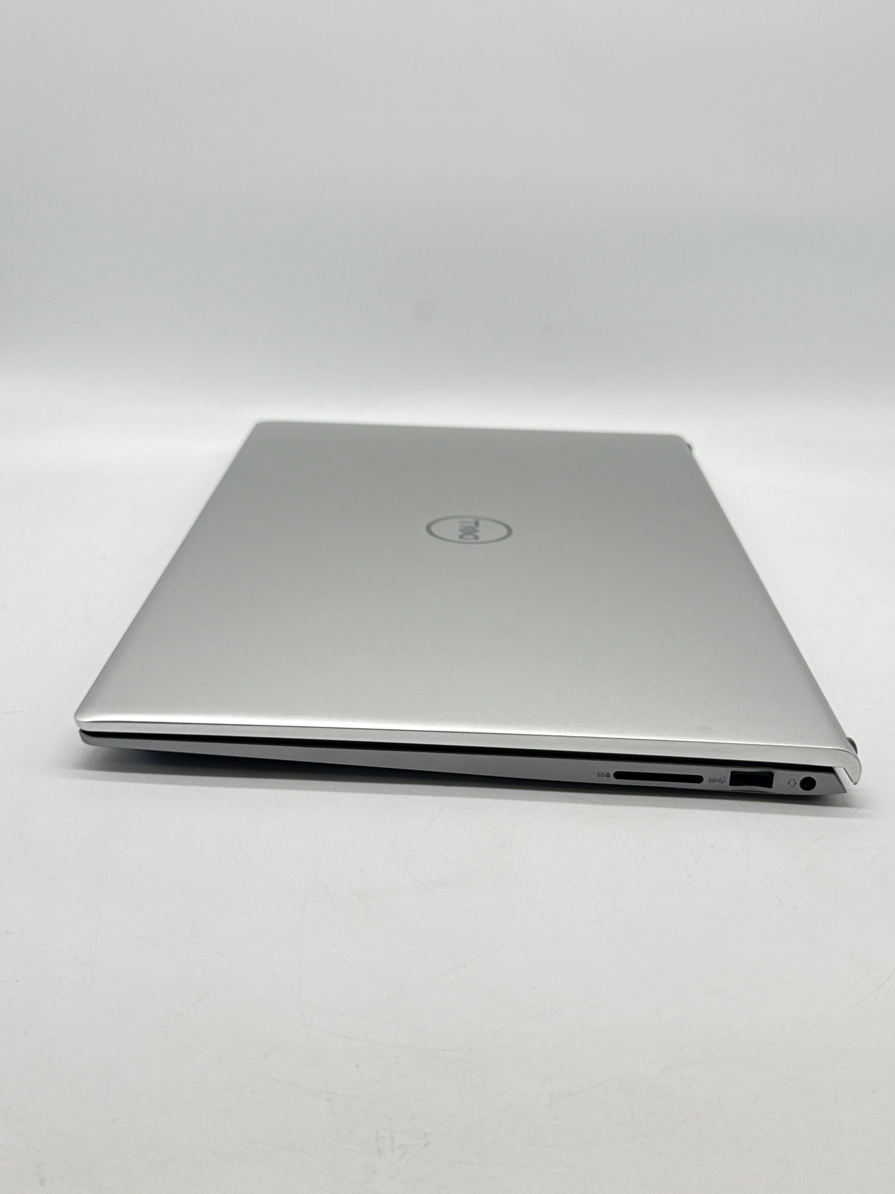 Dell Inspiron 5515 15.6" FHD AMD Ryzen 7 5700U 16GB RAM 512GB SSD Gray Used