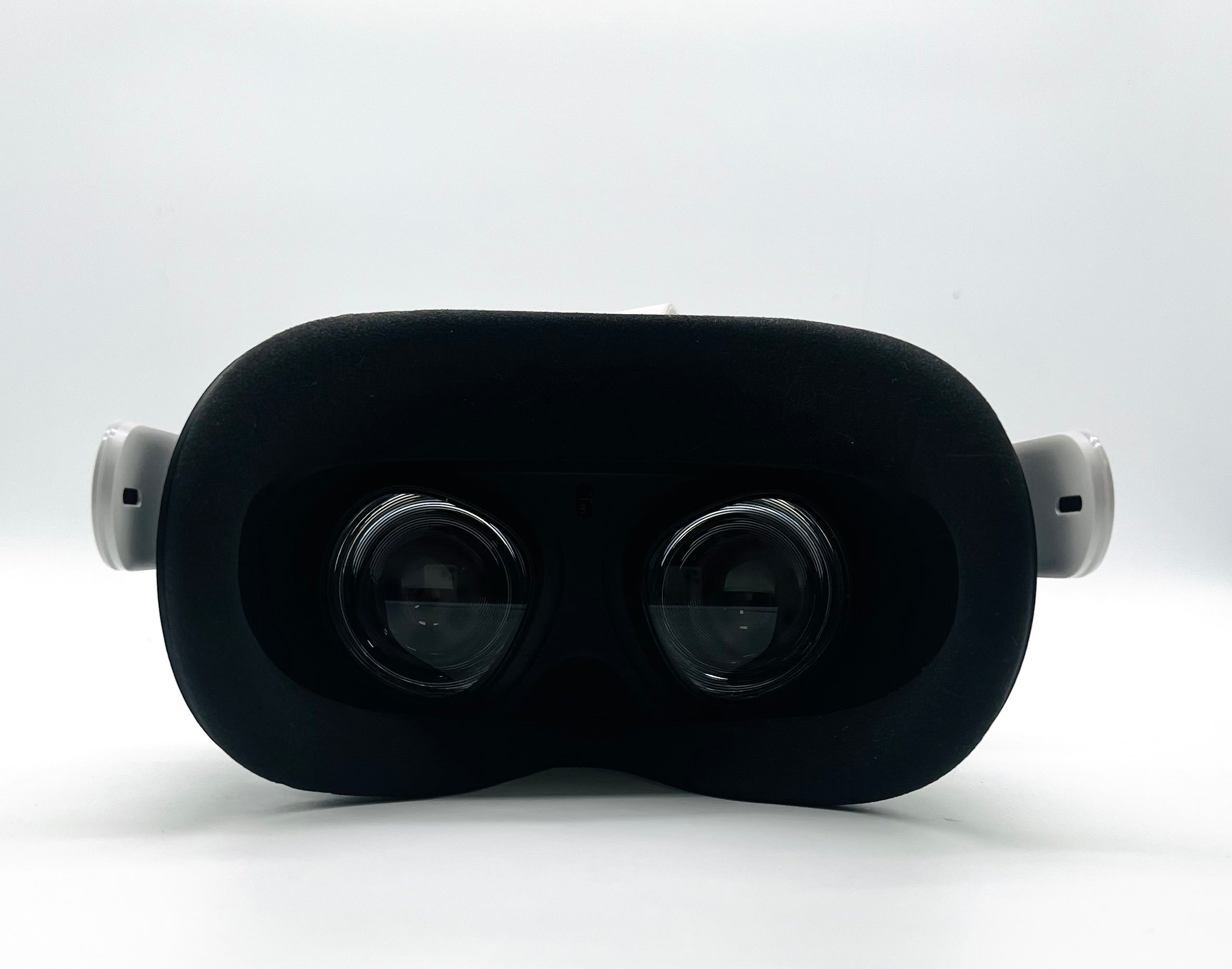 Meta Quest 2 128GB VR Headset White - Used