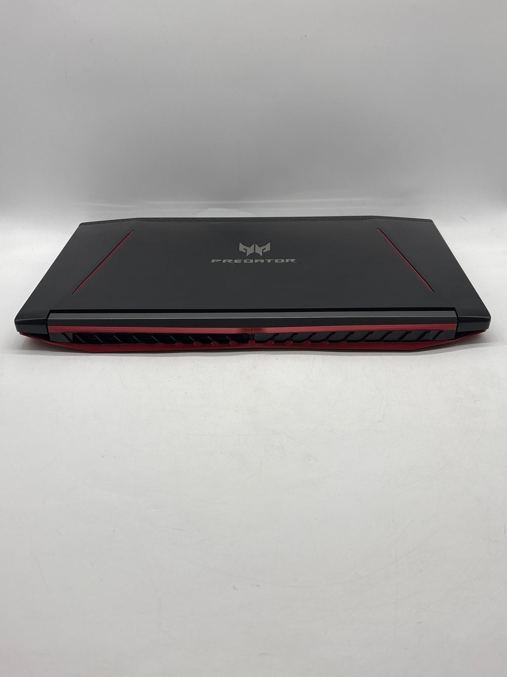 Acer Predator Helios 300 15.6" Core i7-8750H 16GB RAM 256GB SSD GTX 1060 Black - Used