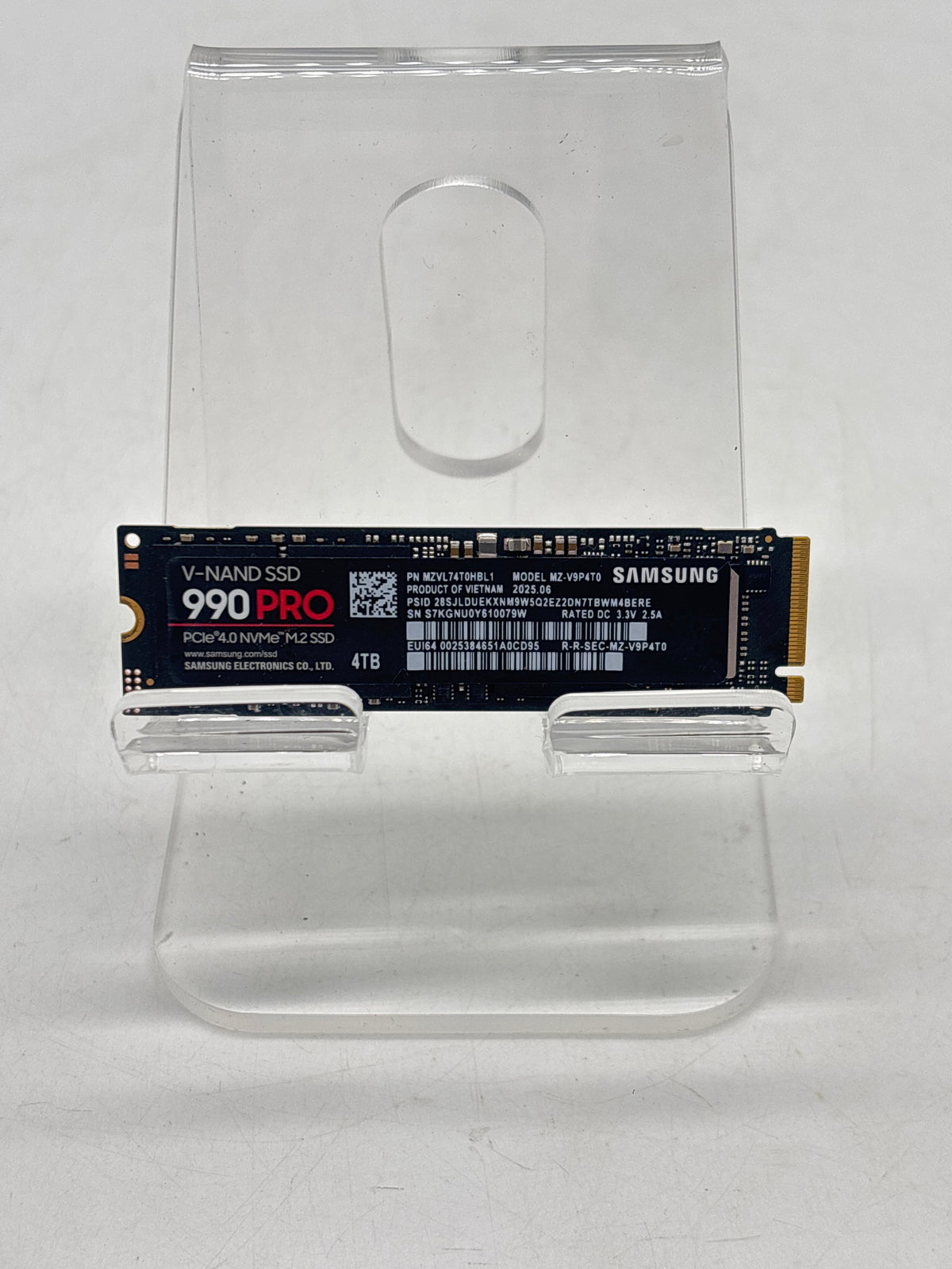 Samsung 990 PRO MZ-V9P4T0 4TB NVMe M.2 2280 PCIe 4.0 x4 SSD Black - Used