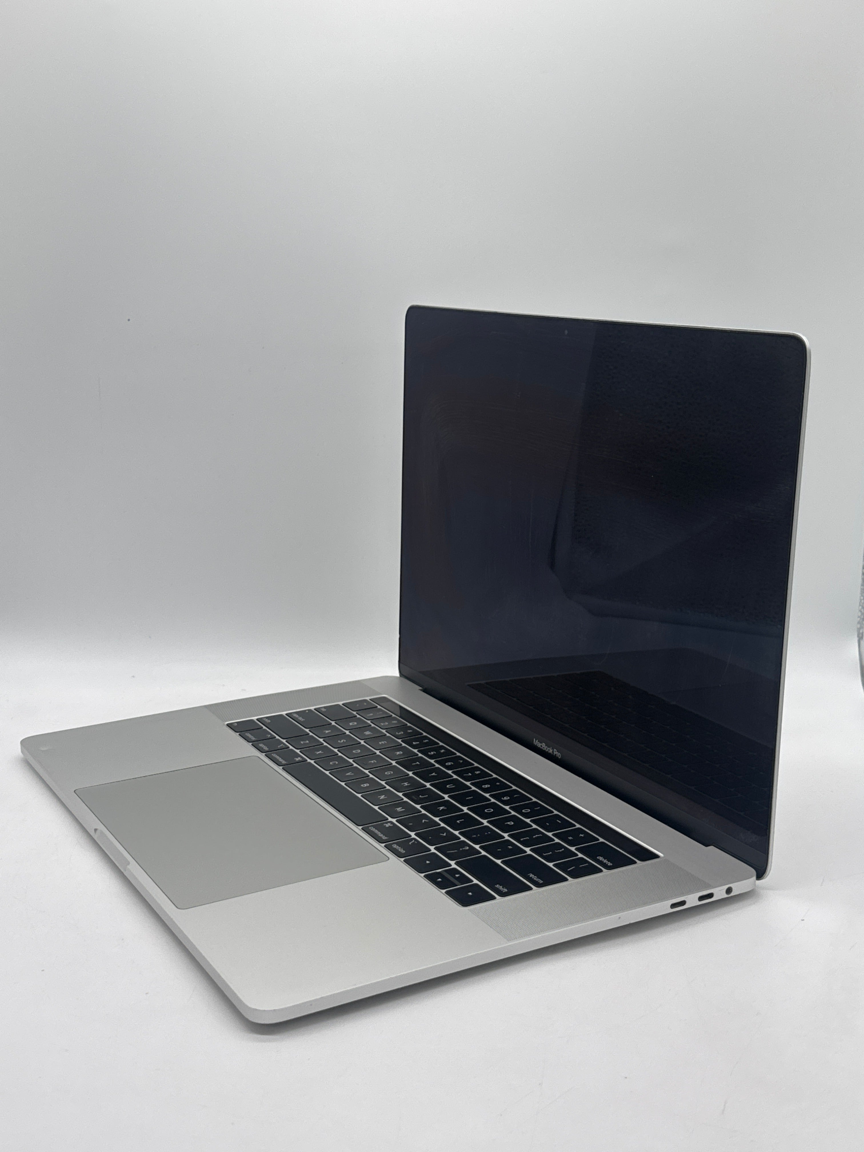 Apple MacBook Pro 15" A1990 i7 16B RAM 512GB SSD - Used