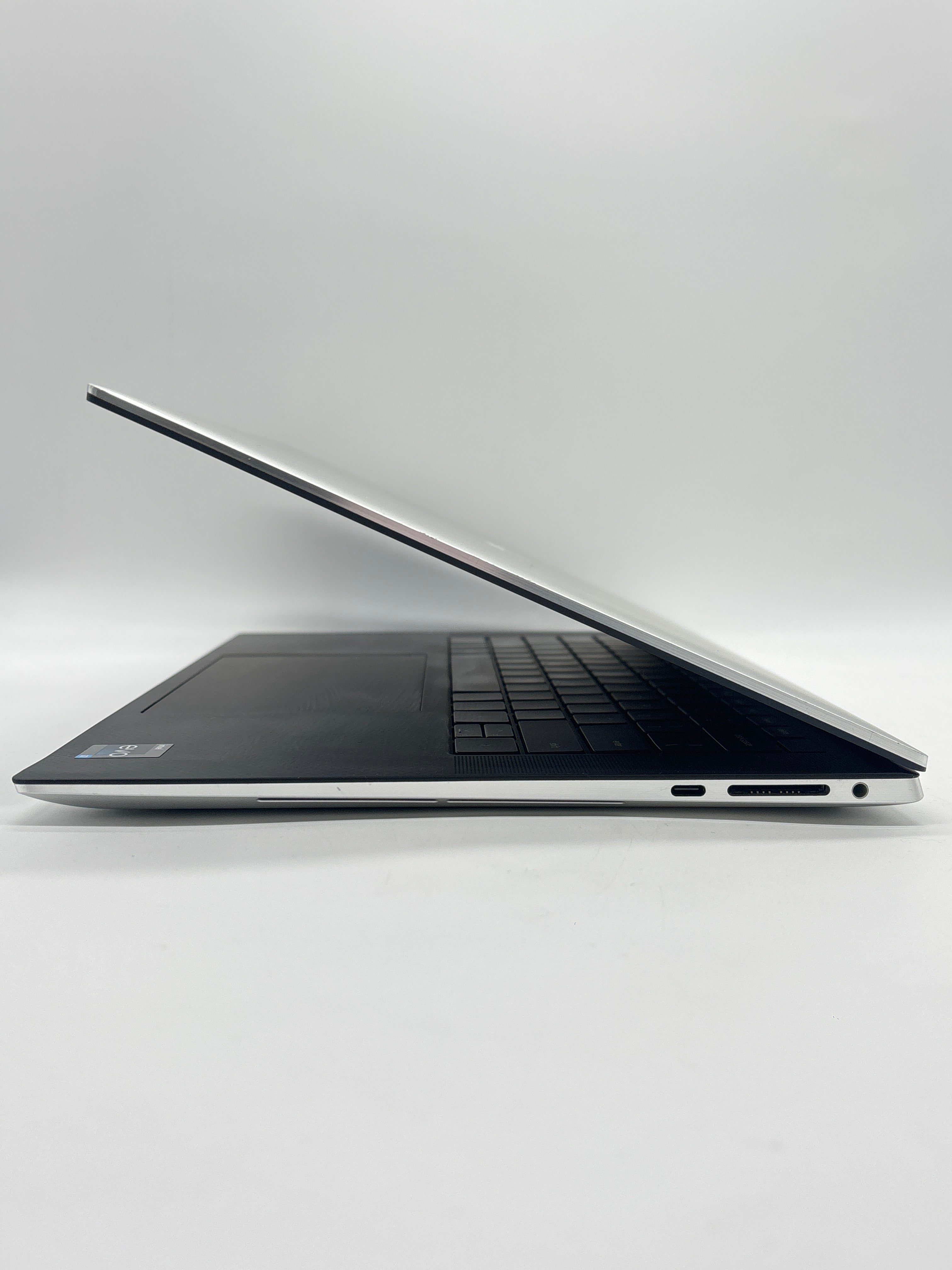 Dell XPS 15 9530 i7-13700H 32GB RAM 1TB SSD RTX 4050