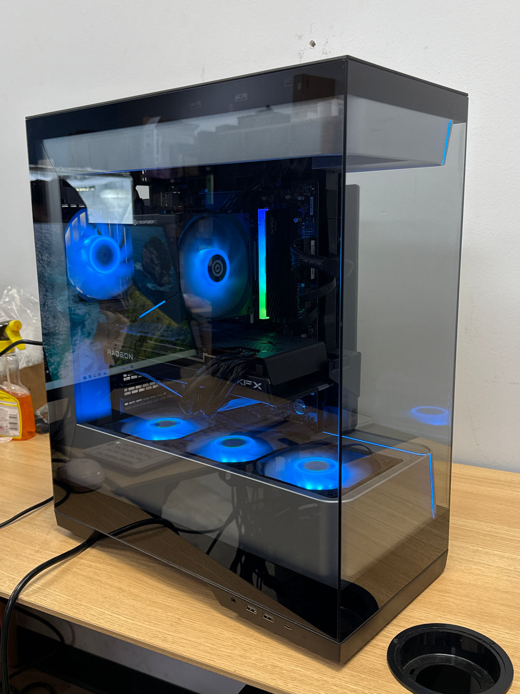 Cyberpower Gaming PC Ryzen 7 8700F 16GB 1TB SSD RX 7700 Win11 Desktop - Used