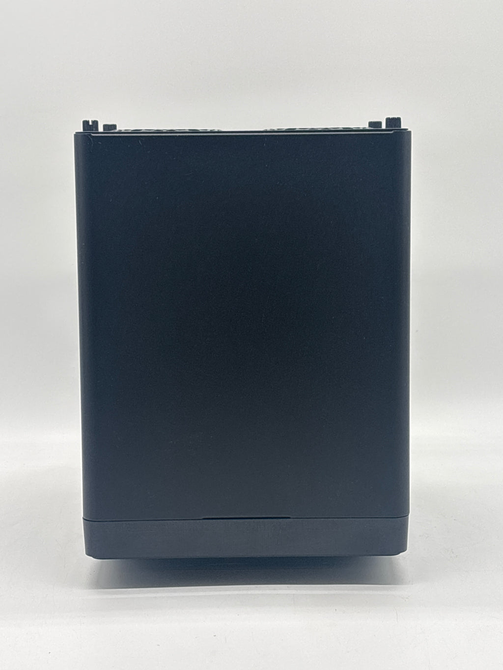 Synology 4-bay DiskStation DS423 (Diskless)- For Parts (NO Power)