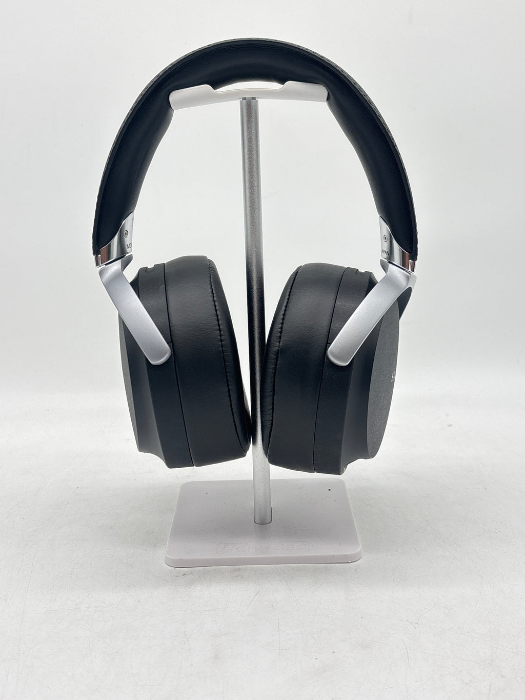Sony MDR-Z7 Over-Ear High Resolution Audiophile Headphones - For Parts (Left speaker issues)