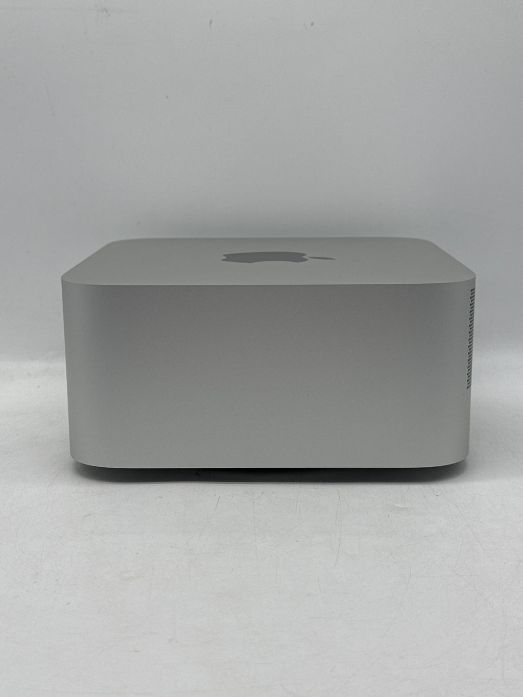 Apple Mac Studio 2025 M4 Max 64GB RAM 4TB SSD 40-Core GPU Silver - Used