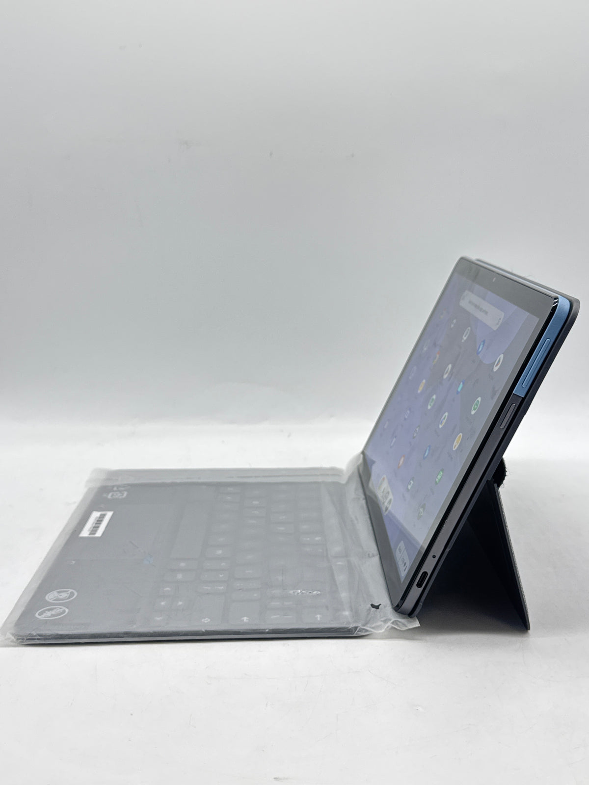 Lenovo IdeaPad Duet Chromebook 10.1" 2-in-1 Tablet 4GB RAM 128GB W/Keyboard