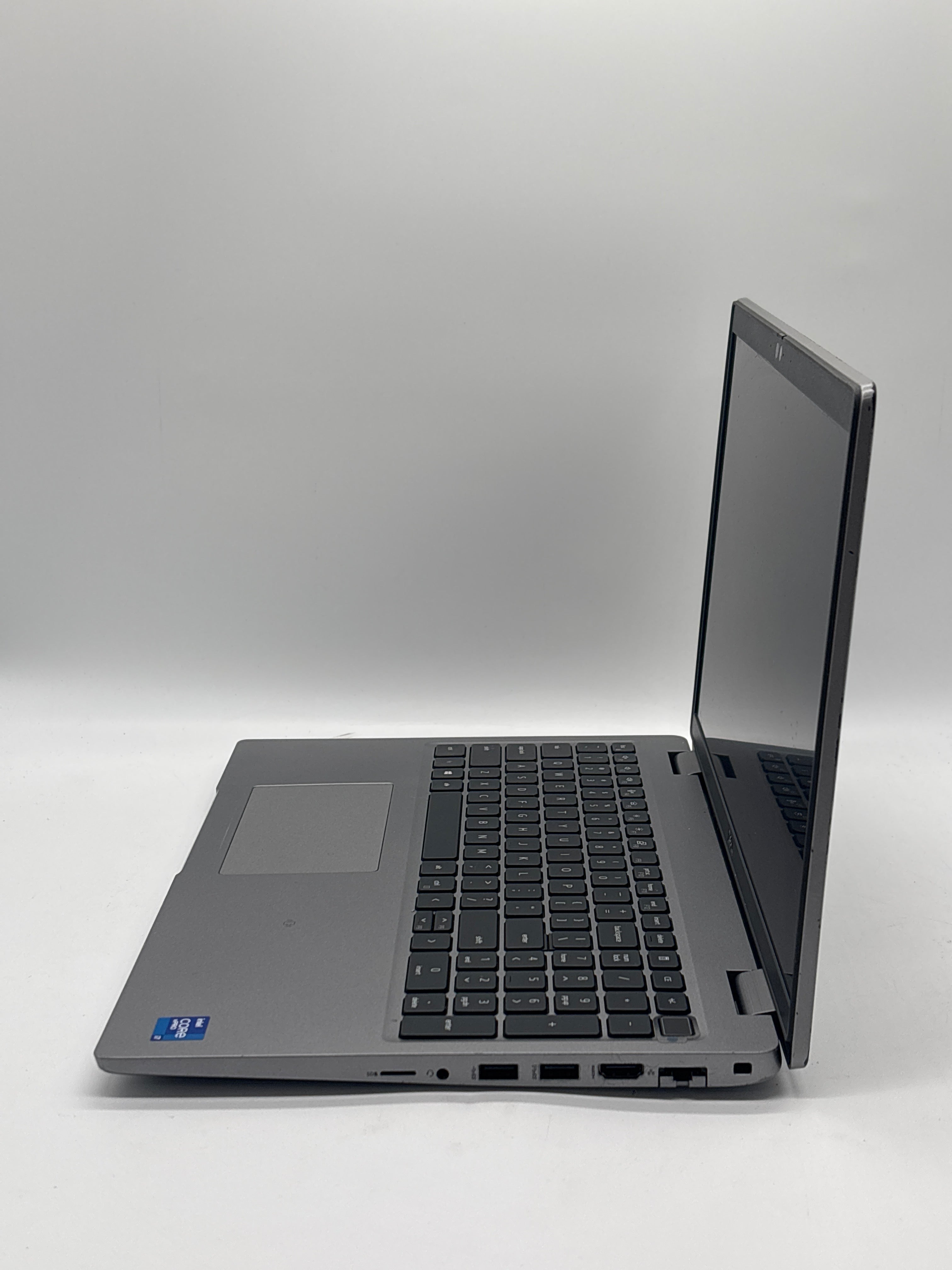 Dell Latitude 5520 15.6" i7-1185G7 32GB RAM 512GB SSD Silver