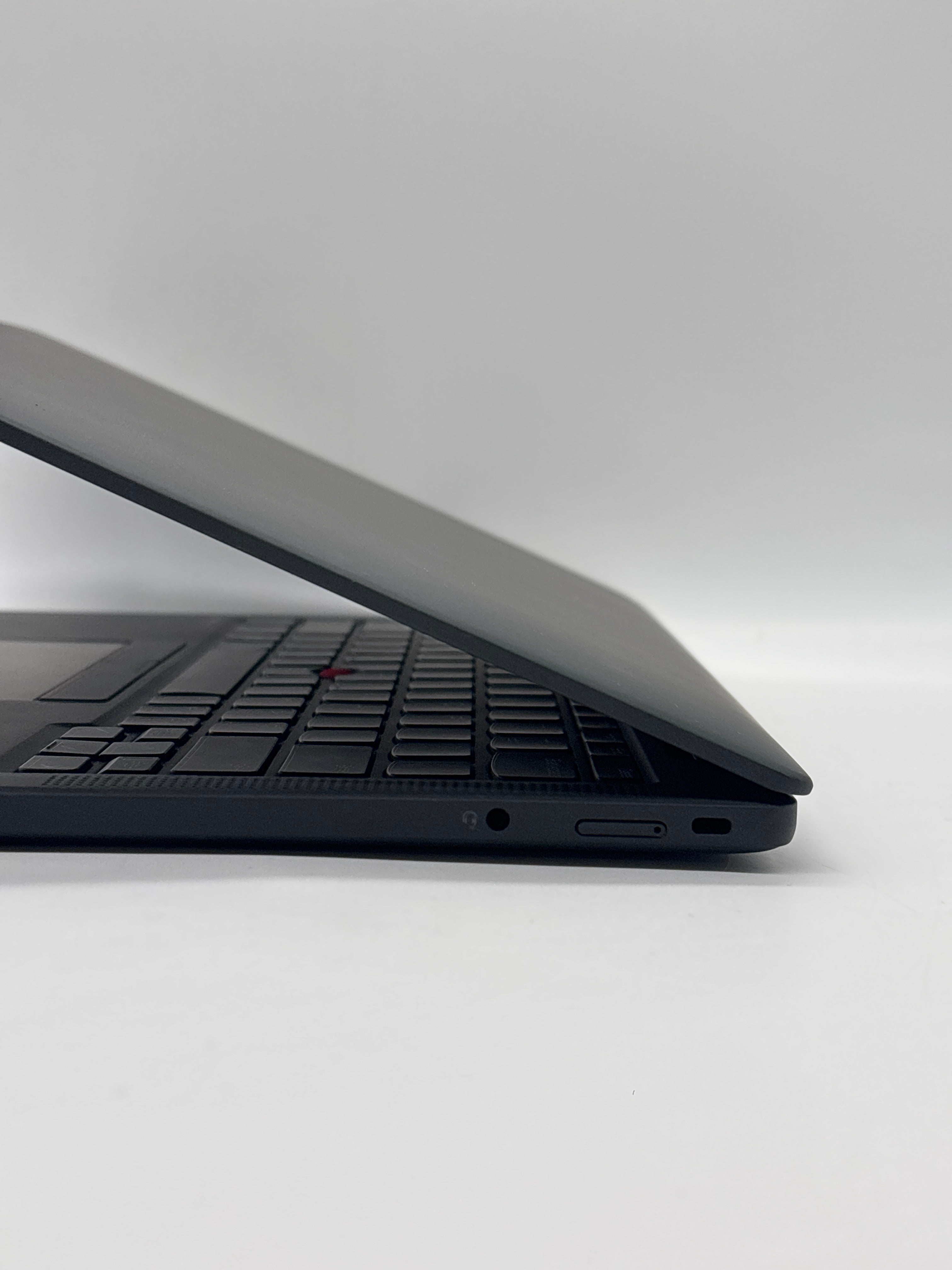 Lenovo ThinkPad X13s Gen 1 Snapdragon 8cx Gen 3 16GB RAM 512GB SSD