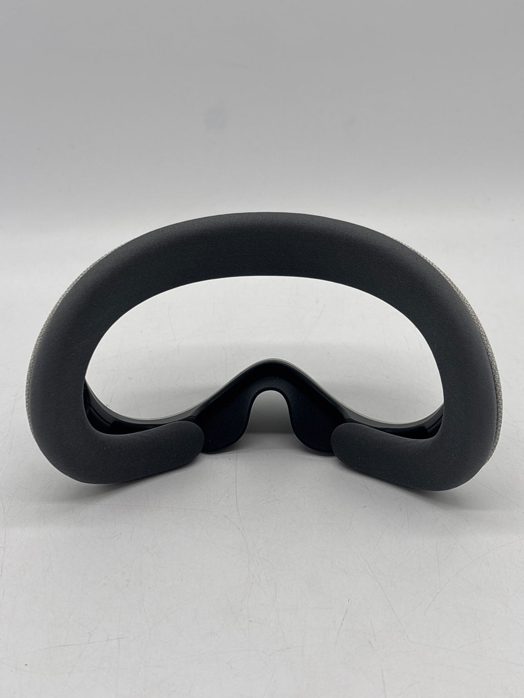 Apple Vision Pro 256 GB Standalone VR Headset White WiFi