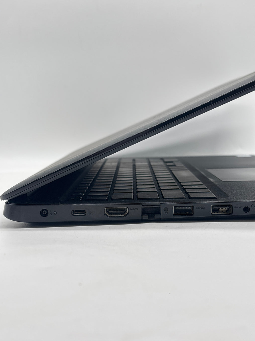 Dell Latitude 3500 15.6" i5-8365U 8GB RAM 512GB SSD - Remotely Managed