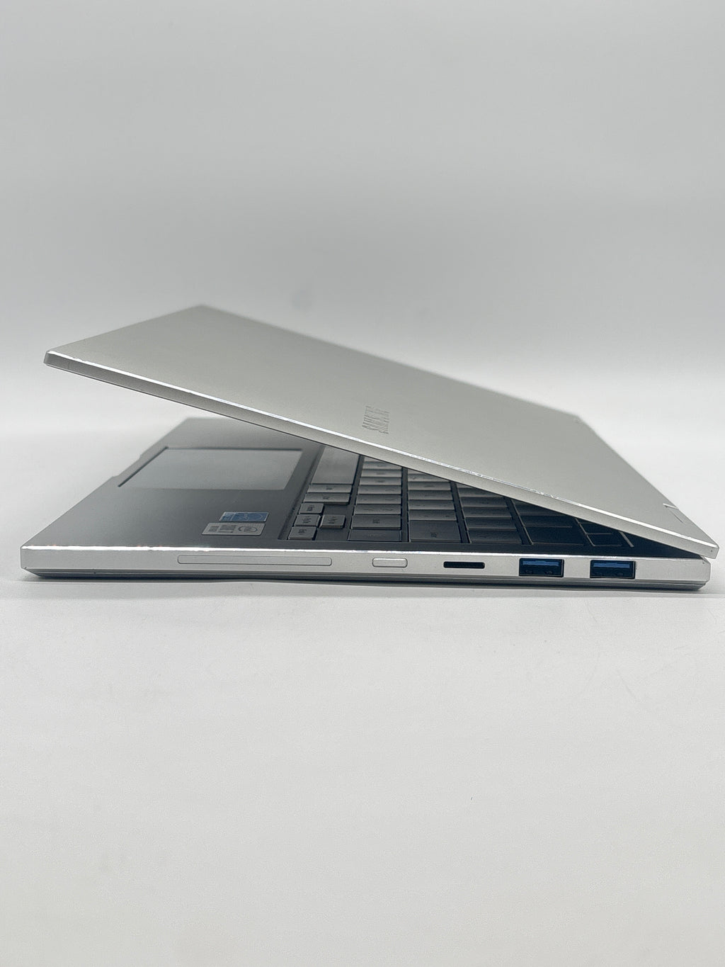 Samsung Notebook 7 NP730QCJ i7-10510U 12GB RAM 512GB SSD Silver