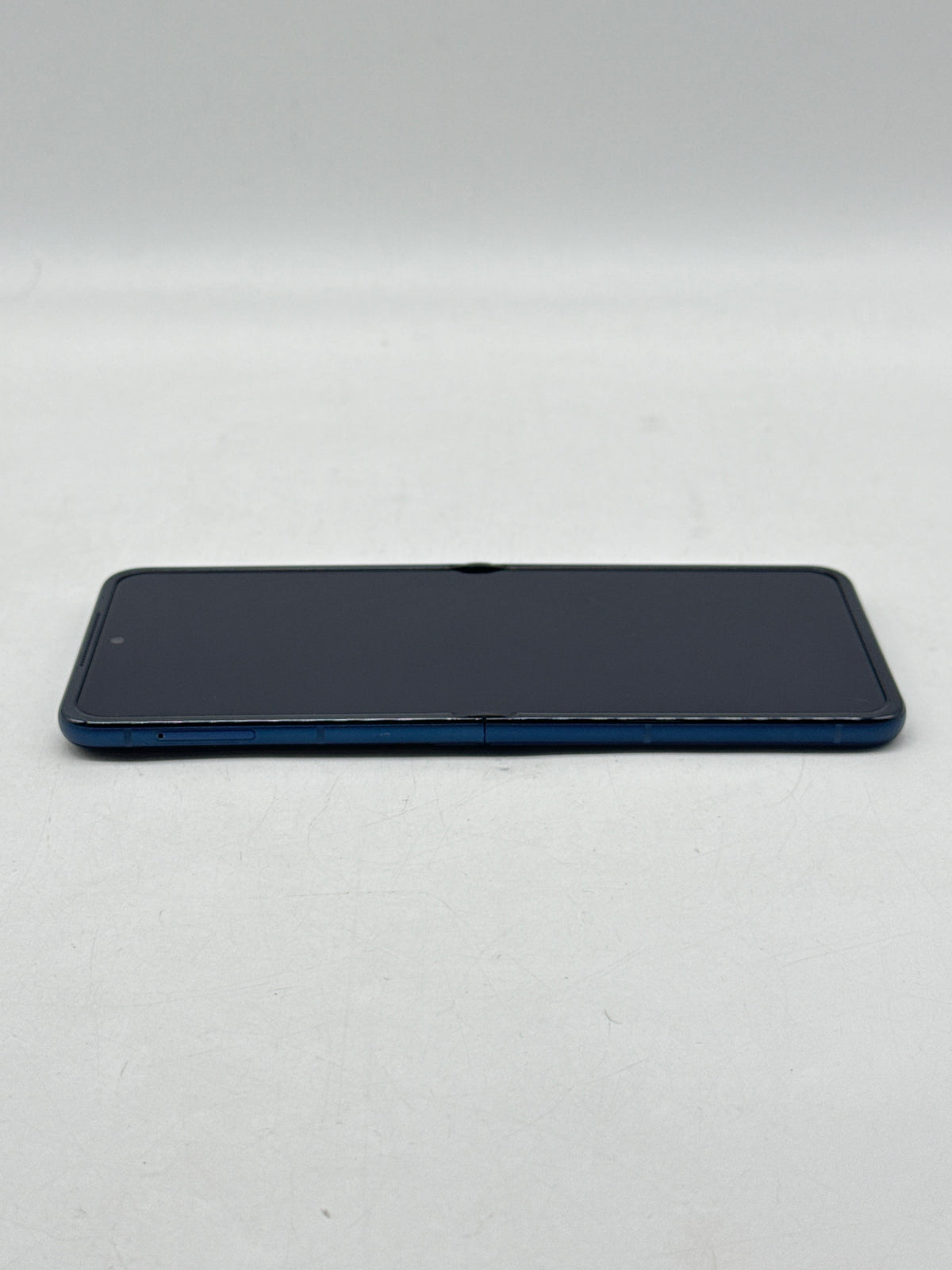 Motorola Razr 2025 XT2553-3 6.9" 256GB 8GB RAM T-Mobile Black - For Parts