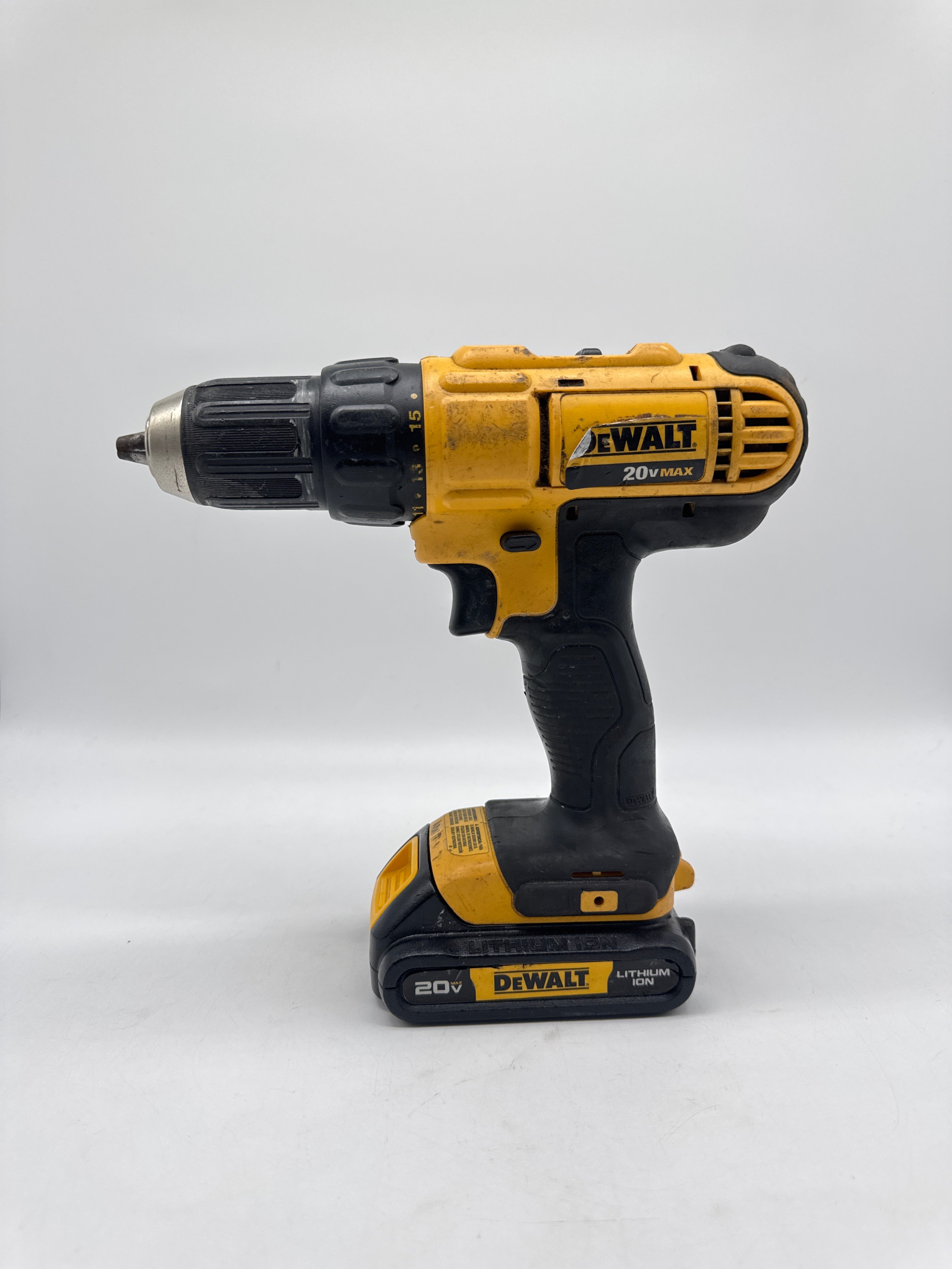 DeWalt DCD771 20V Lithium-Ion Drill/Driver 1/2 w/ Battery & Charger