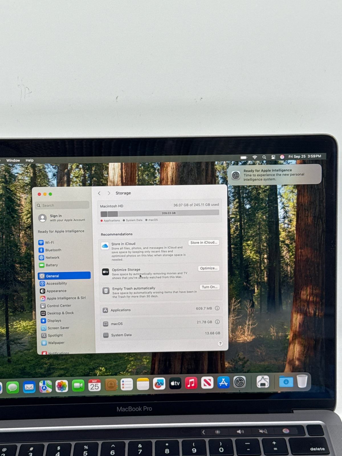 Apple MacBook Pro 13 Inch A2338 Apple M1 Chip 8GB RAM 256GB SSD - Used